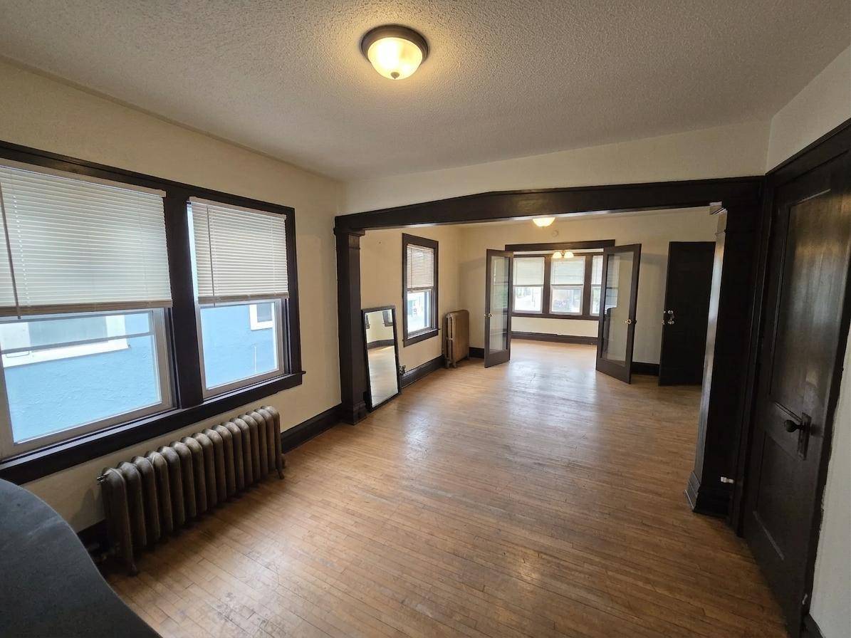 2020 E Franklin Ave S Franklin, Minneapolis, MN 55404