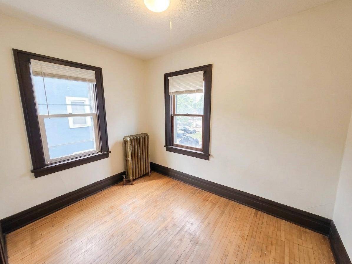 2020 E Franklin Ave S Franklin, Minneapolis, MN 55404