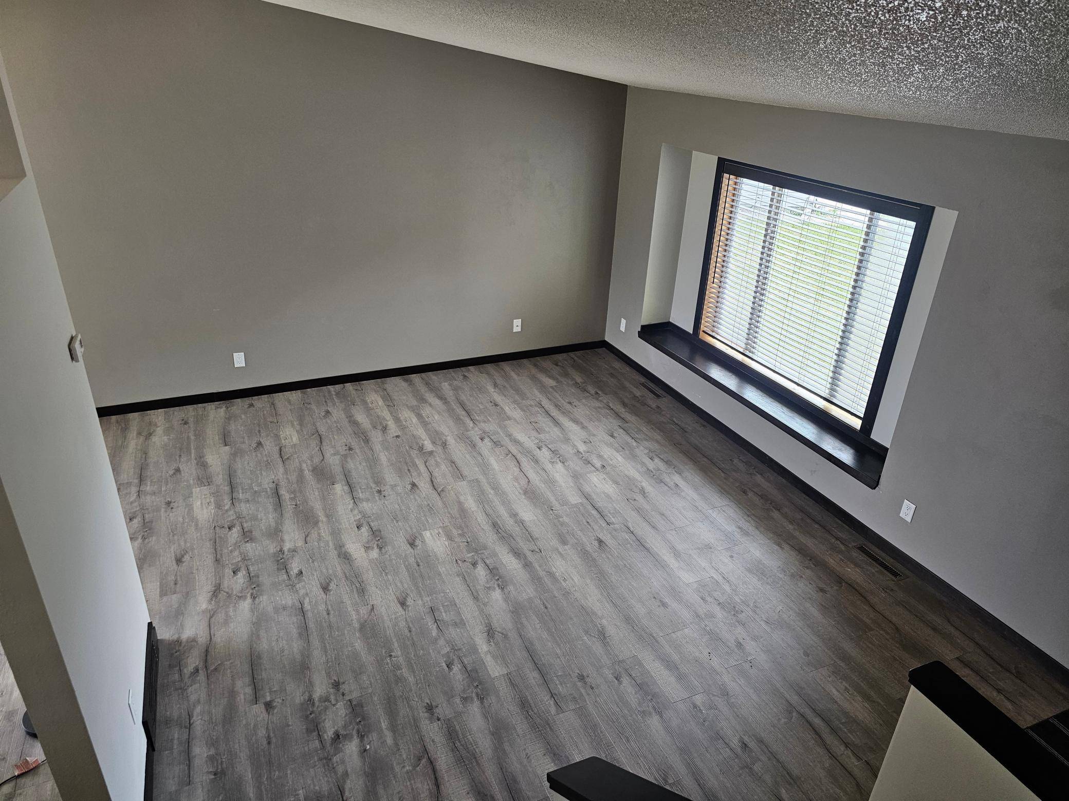 3616 Village Green LN, Moorhead, MN 56560