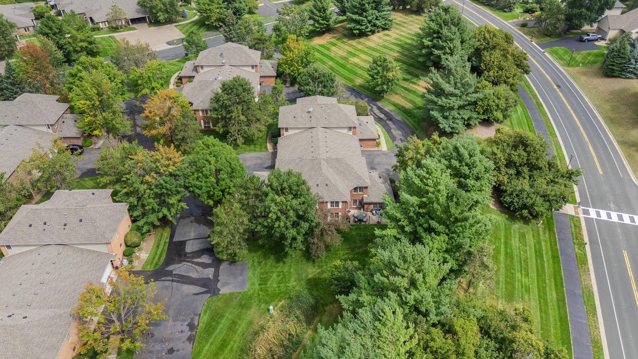 1914 Hunter Hill RD, Hudson, WI 54016
