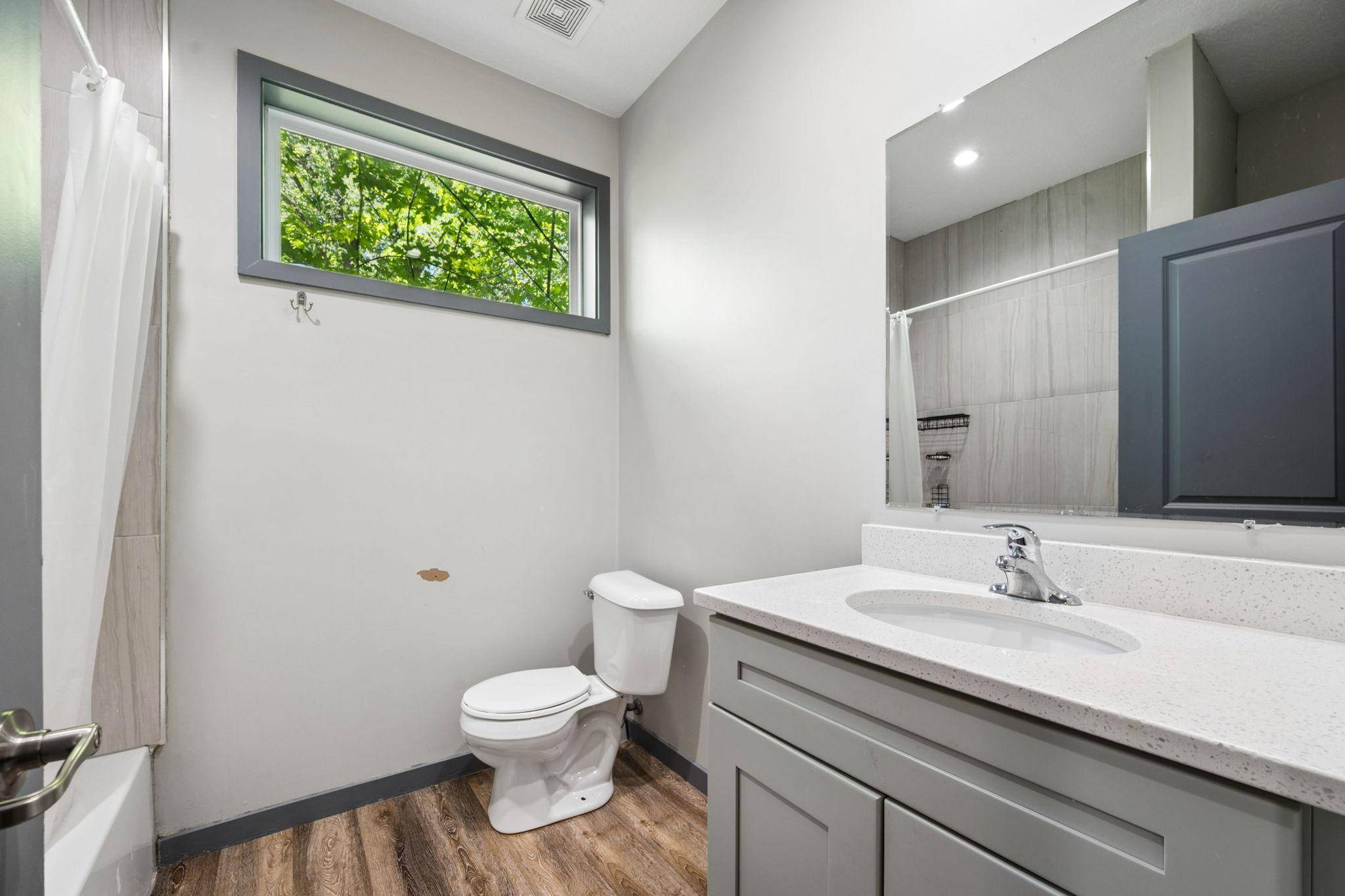 211 Belvidere ST E, Saint Paul, MN 55107
