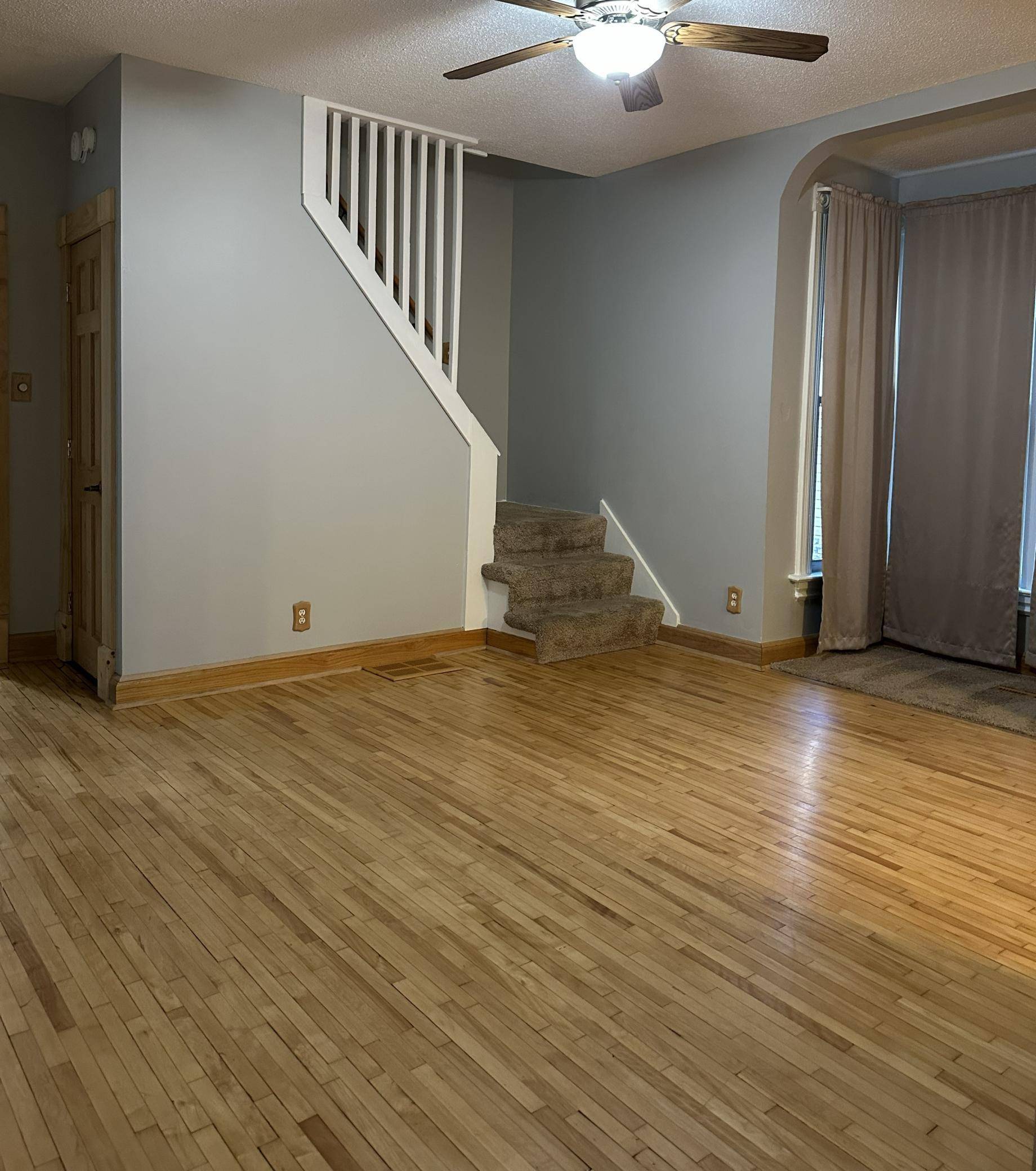 823 Juno AVE, Saint Paul, MN 55102