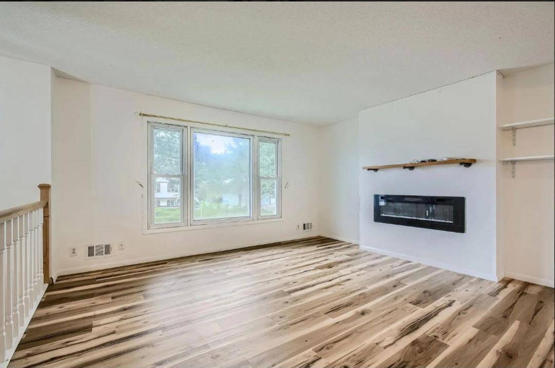 8027 Fairmont CIR NE, Fridley, MN 55432