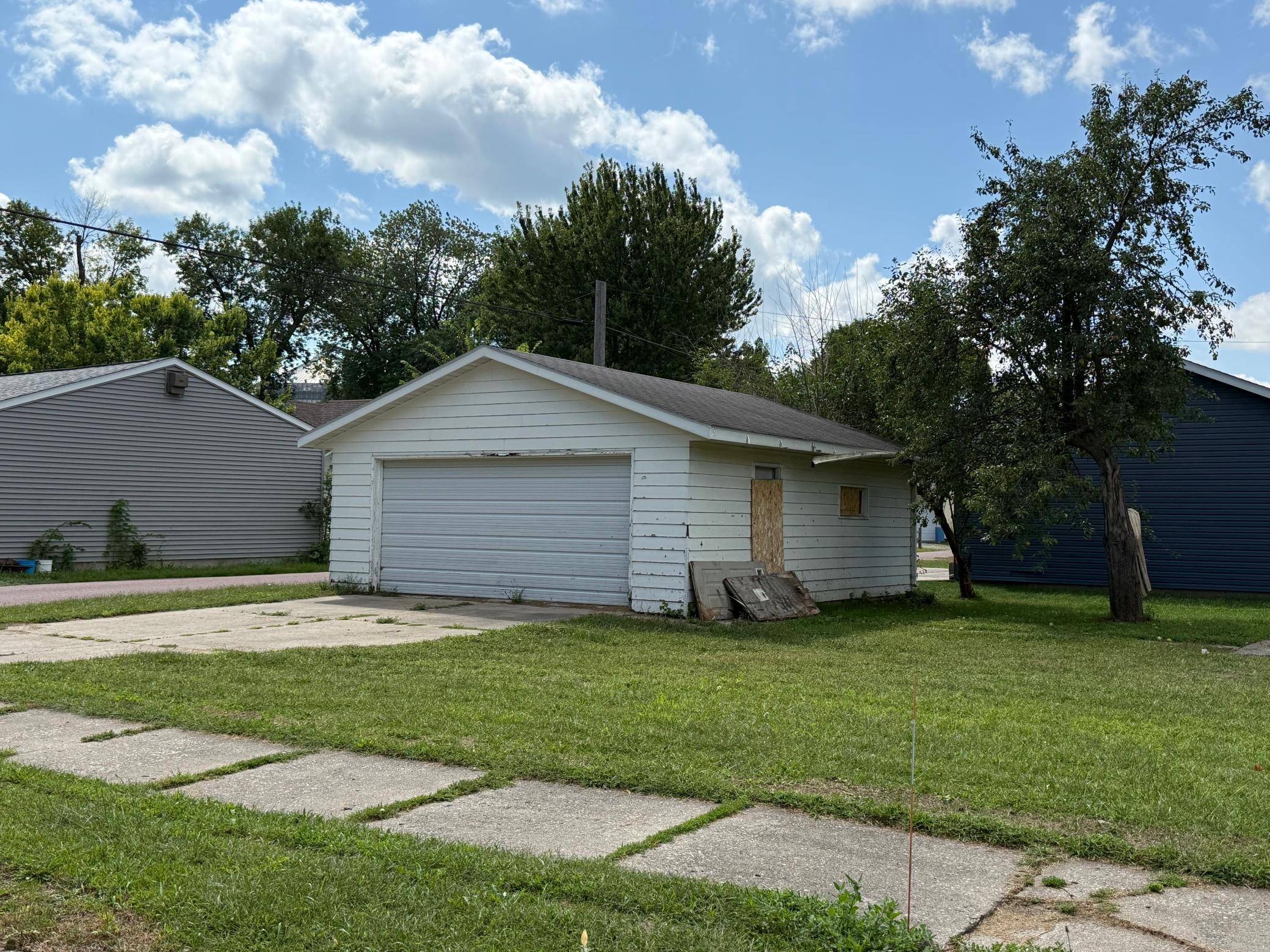 802 S Halvorson ST, Redwood Falls, MN 56283
