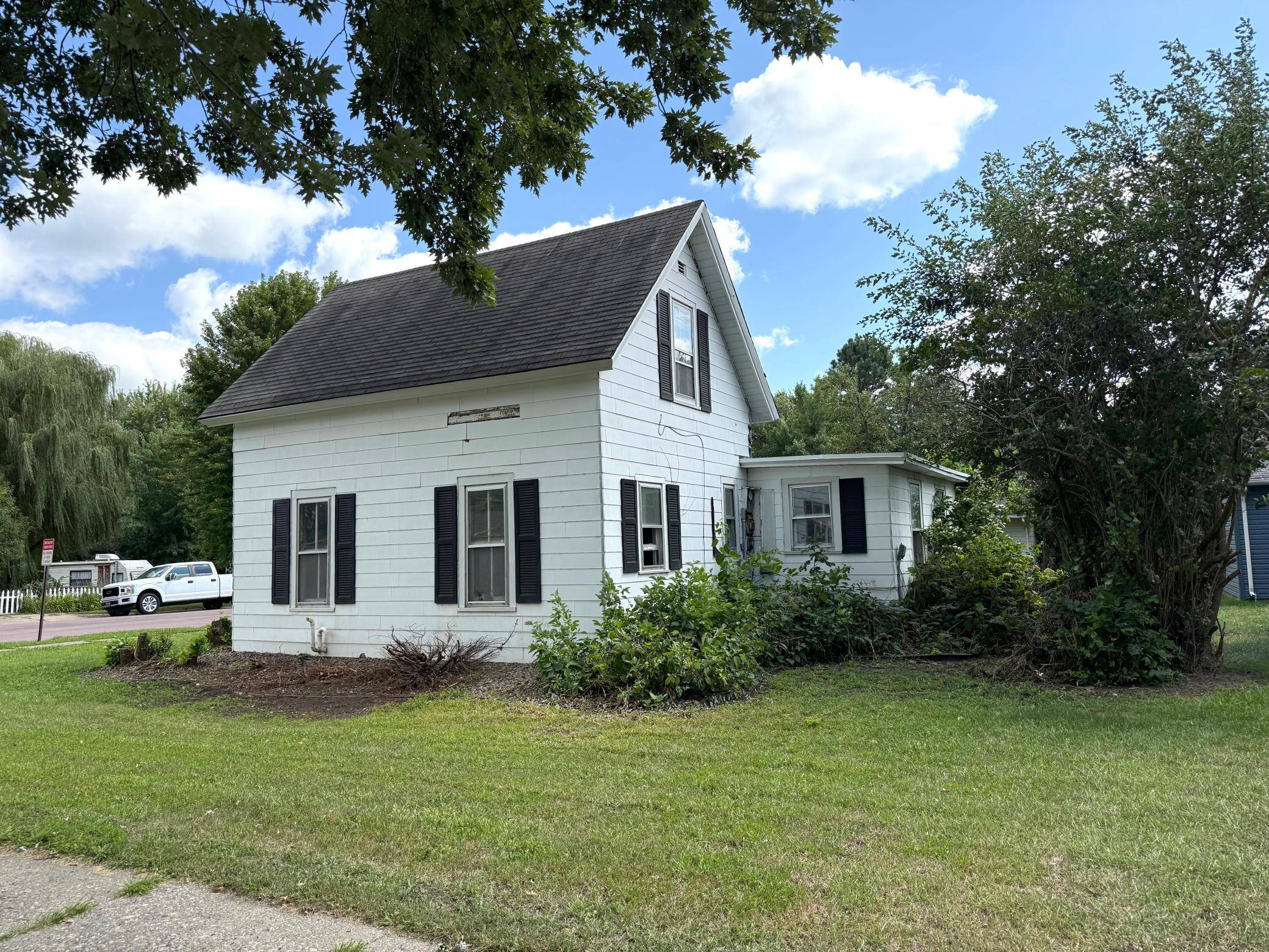 802 S Halvorson ST, Redwood Falls, MN 56283