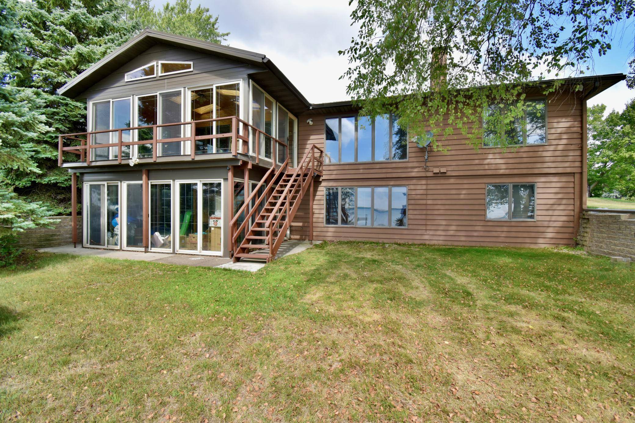 38192 N Shore DR, Battle Lake, MN 56515