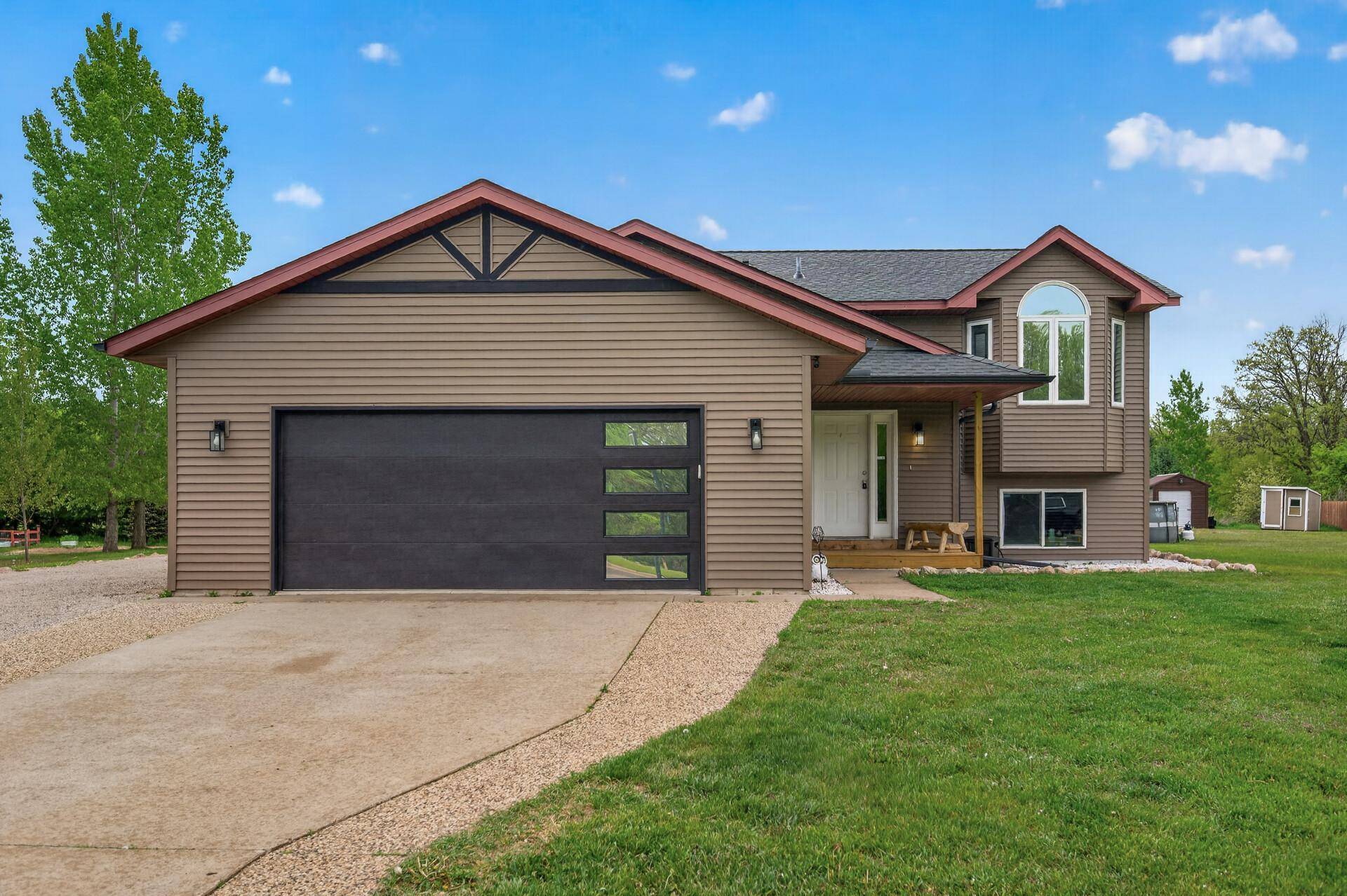 14216 314th AVE NW, Princeton, MN 55371