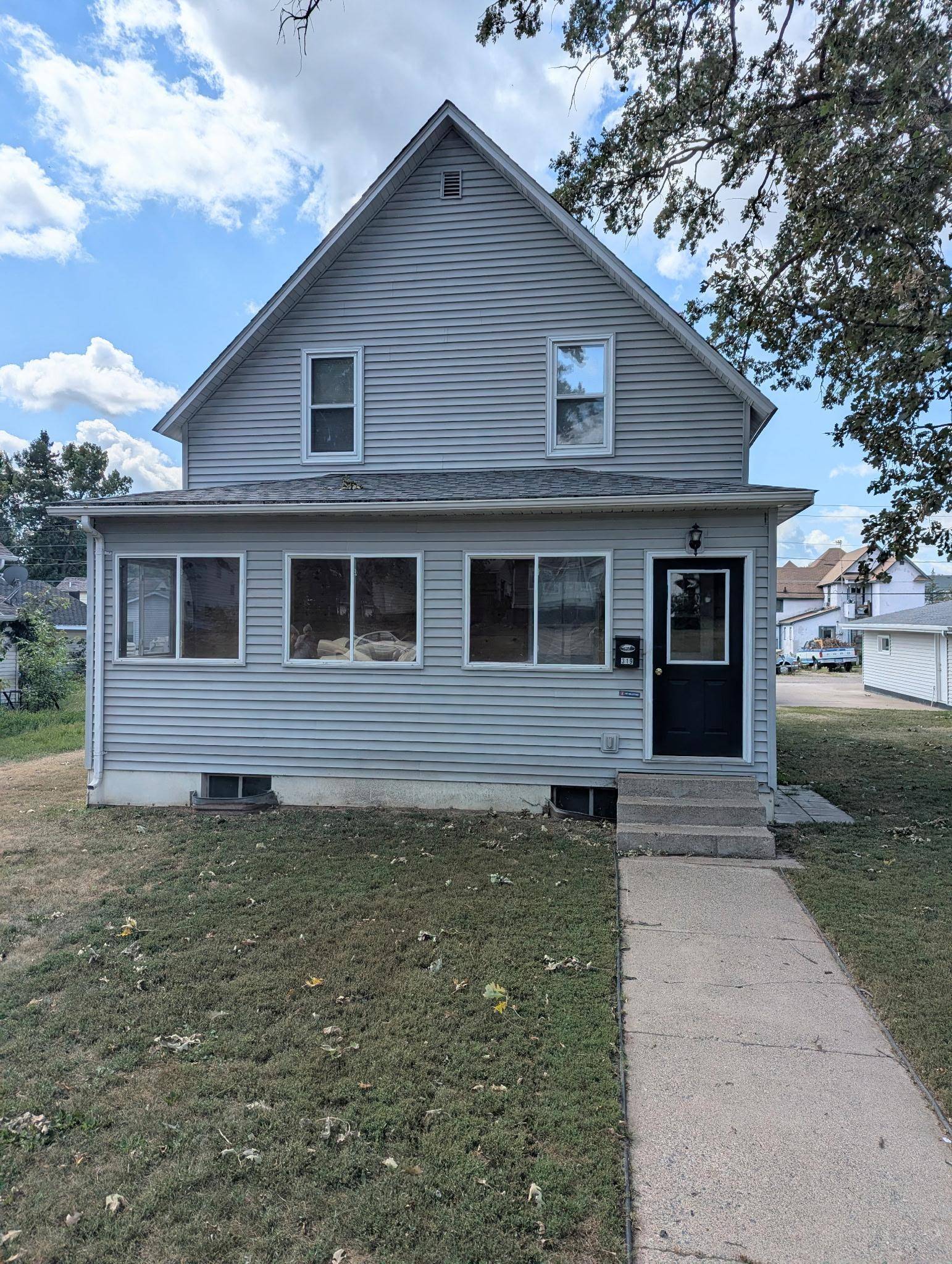 319 Watkins ST, Mora, MN 55051