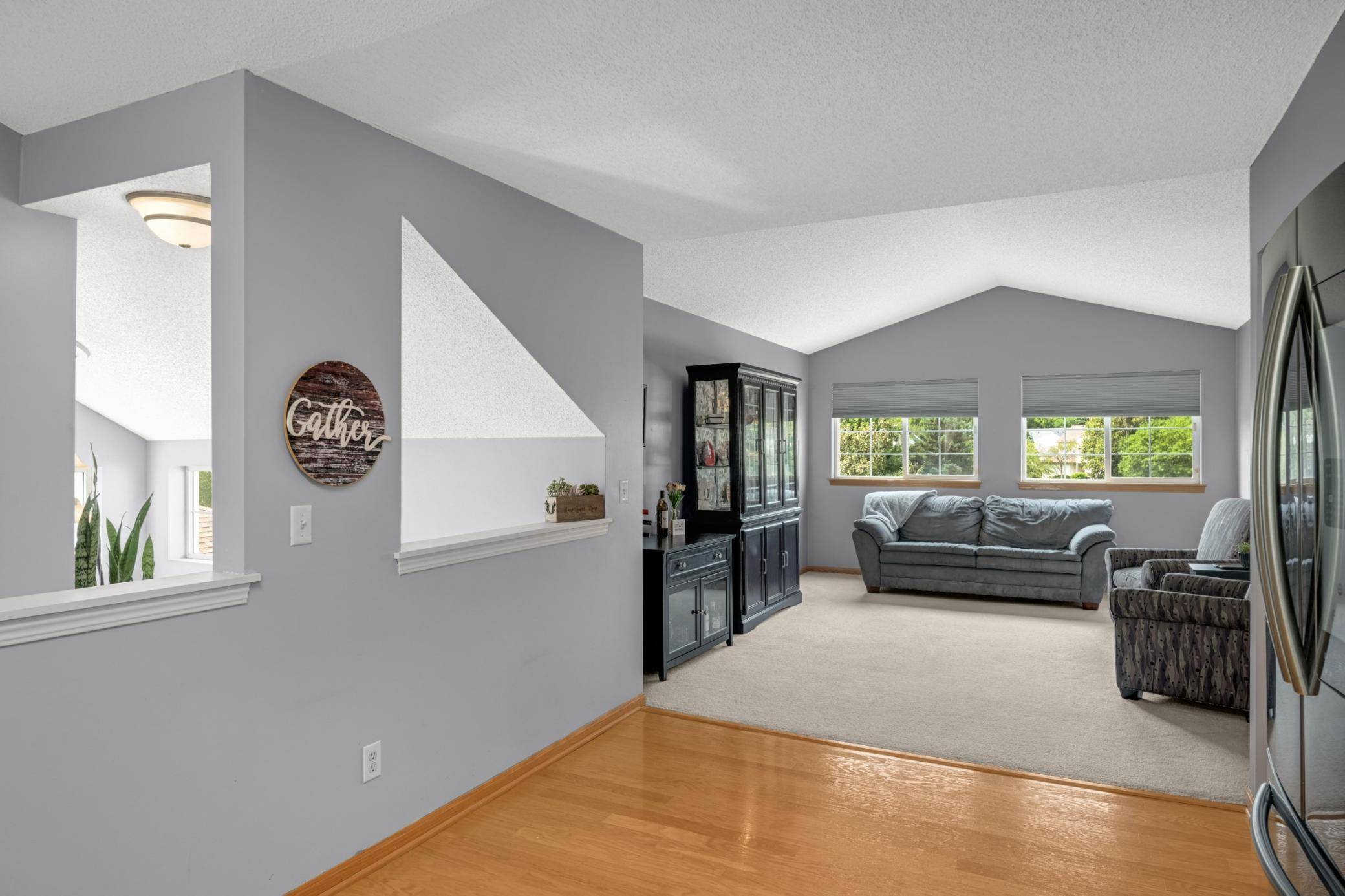 2161 Cool Stream CIR, Eagan, MN 55122