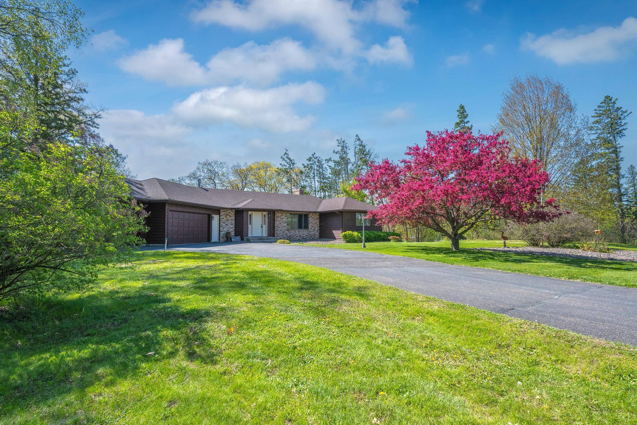 220 W Lower Pine Lake CT, Star Prairie, WI 54026