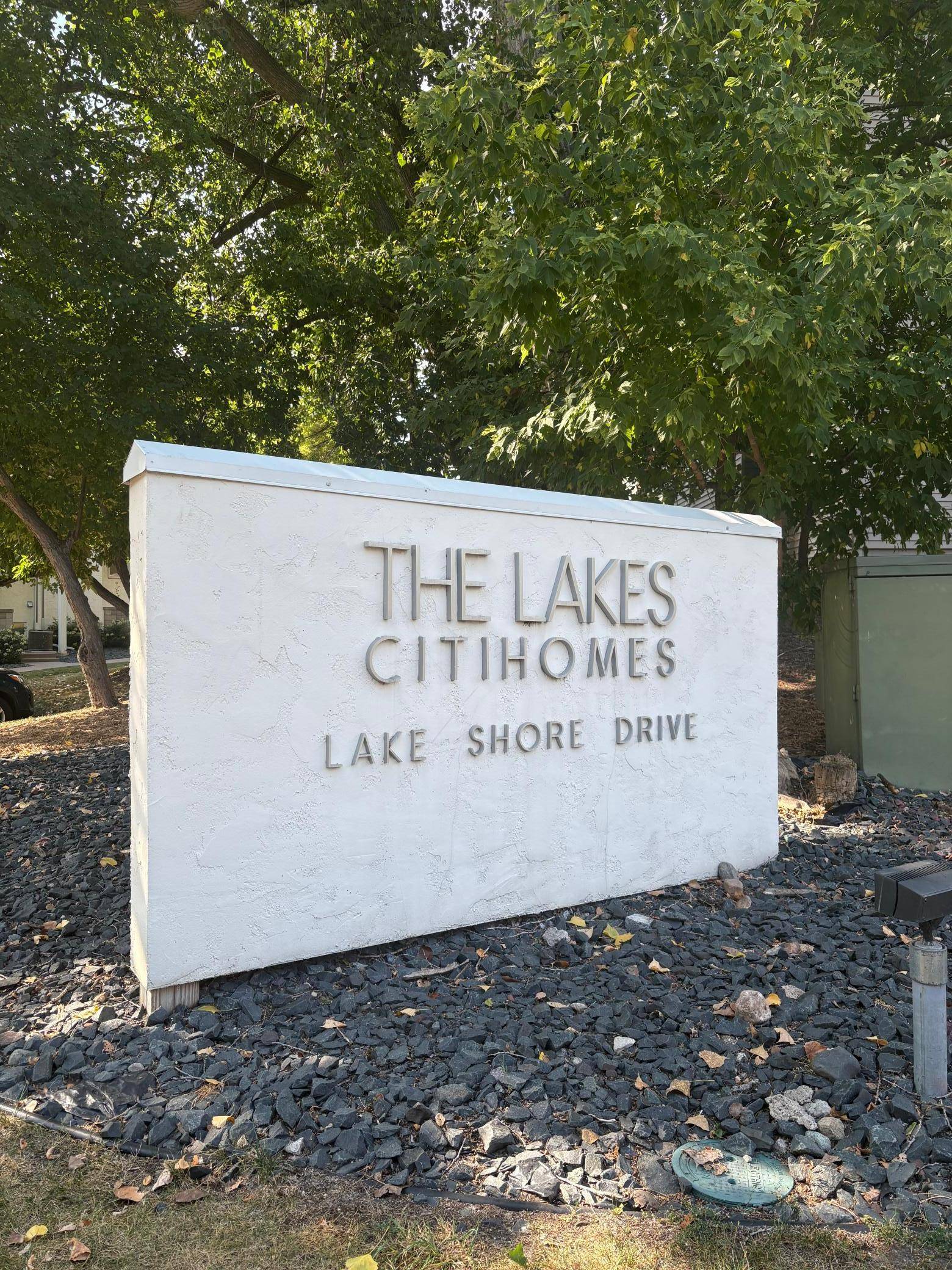 3059 Lake Shore DR #A, Minneapolis, MN 55416