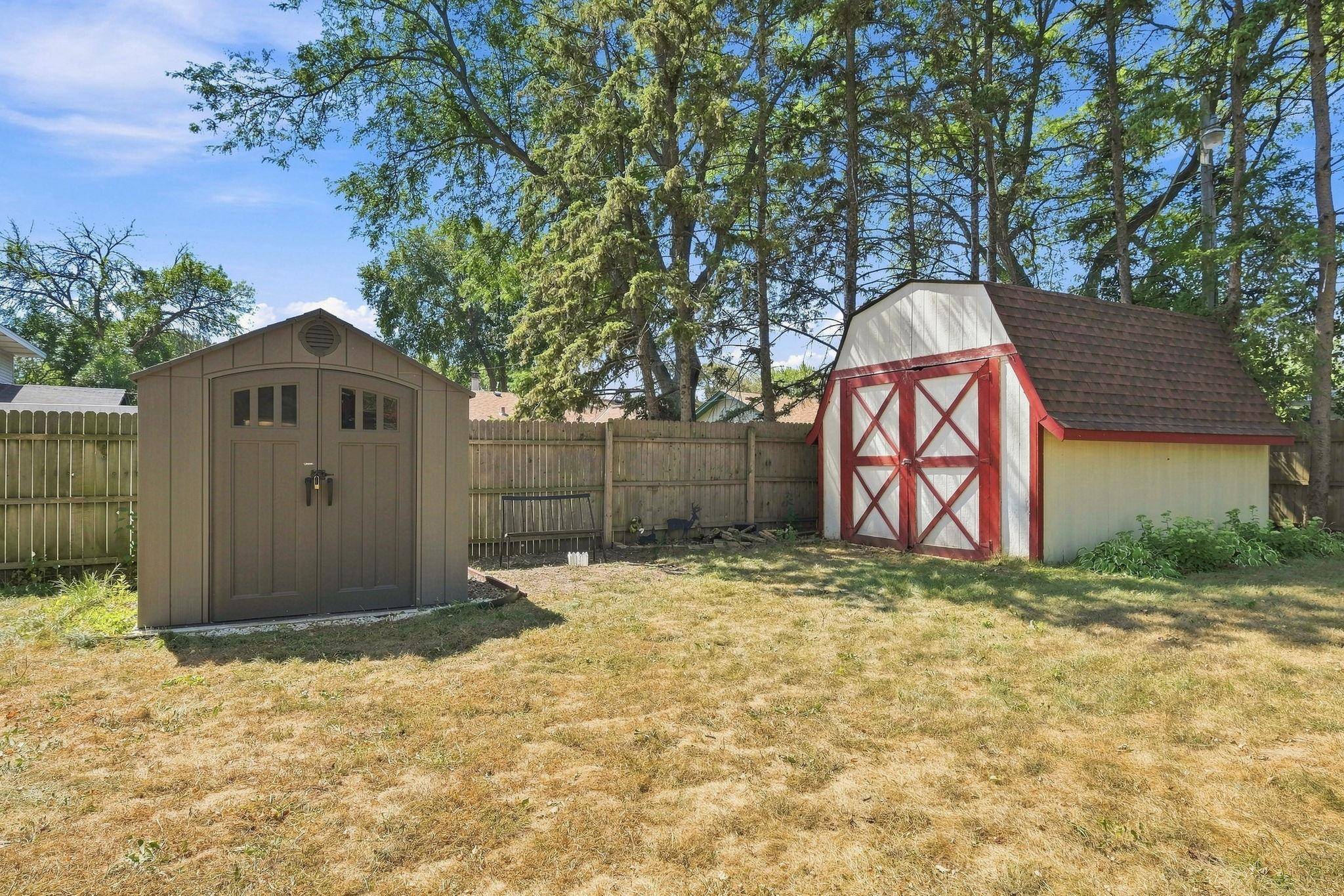 6933 Brunswick AVE N, Brooklyn Park, MN 55429