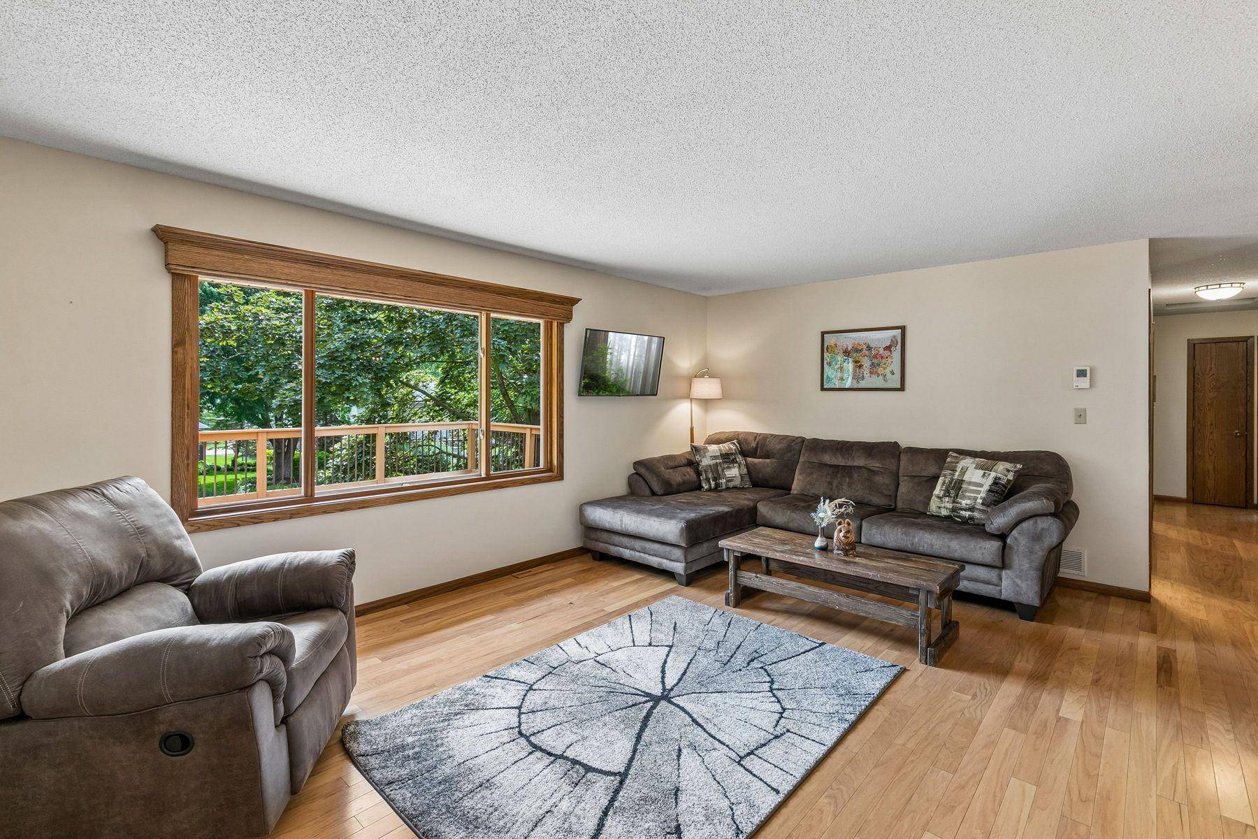 12725 Ethelton WAY, Apple Valley, MN 55124