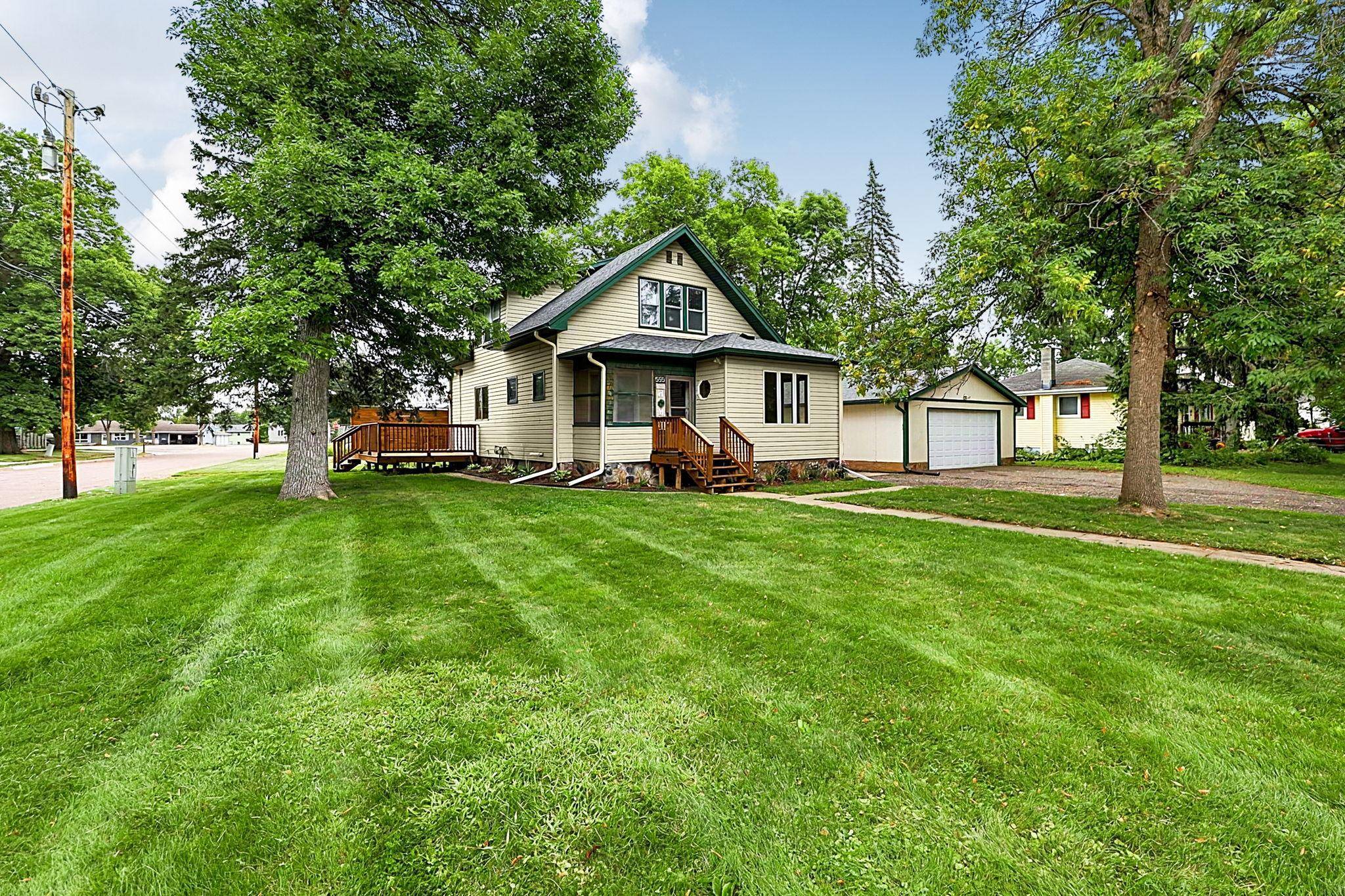 555 2nd AVE NW, Milaca, MN 56353