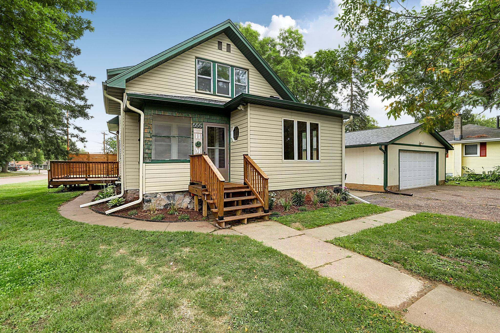 555 2nd AVE NW, Milaca, MN 56353