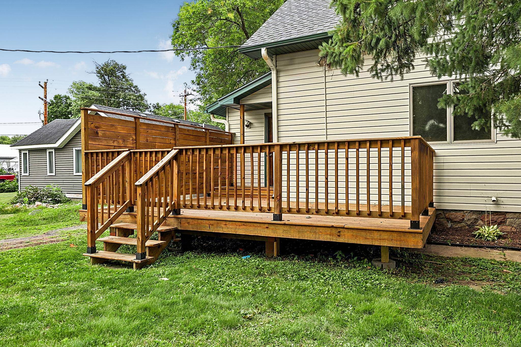 555 2nd AVE NW, Milaca, MN 56353