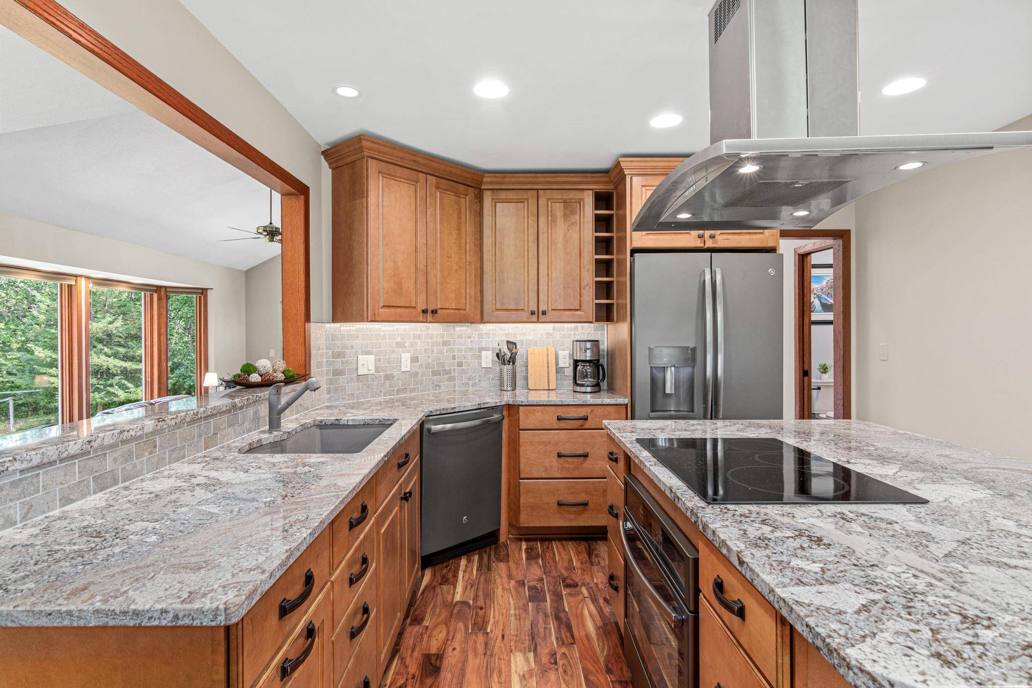 2915 Bruce CT, Inver Grove Heights, MN 55077