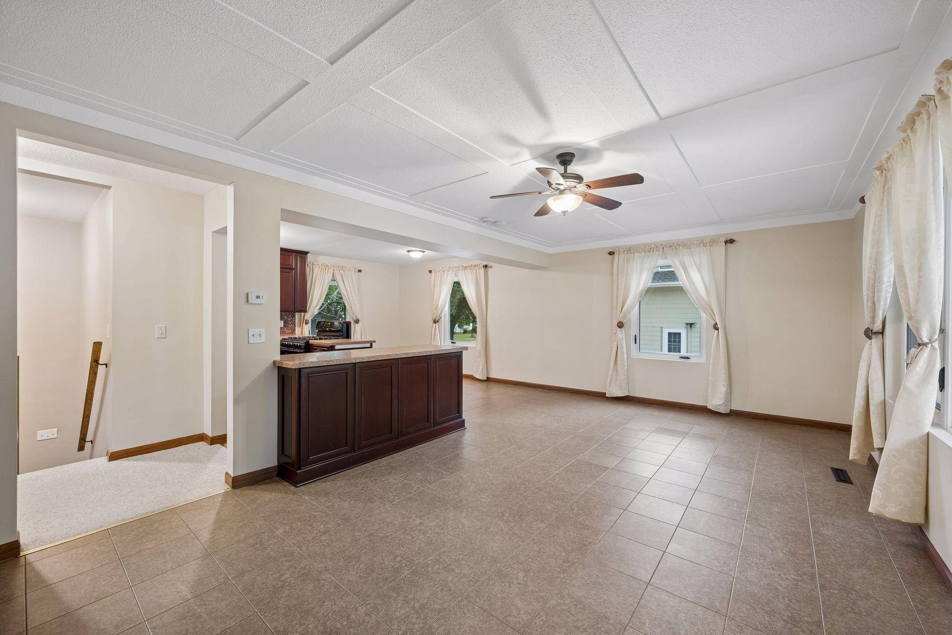 1309 10th ST SW, Willmar, MN 56201