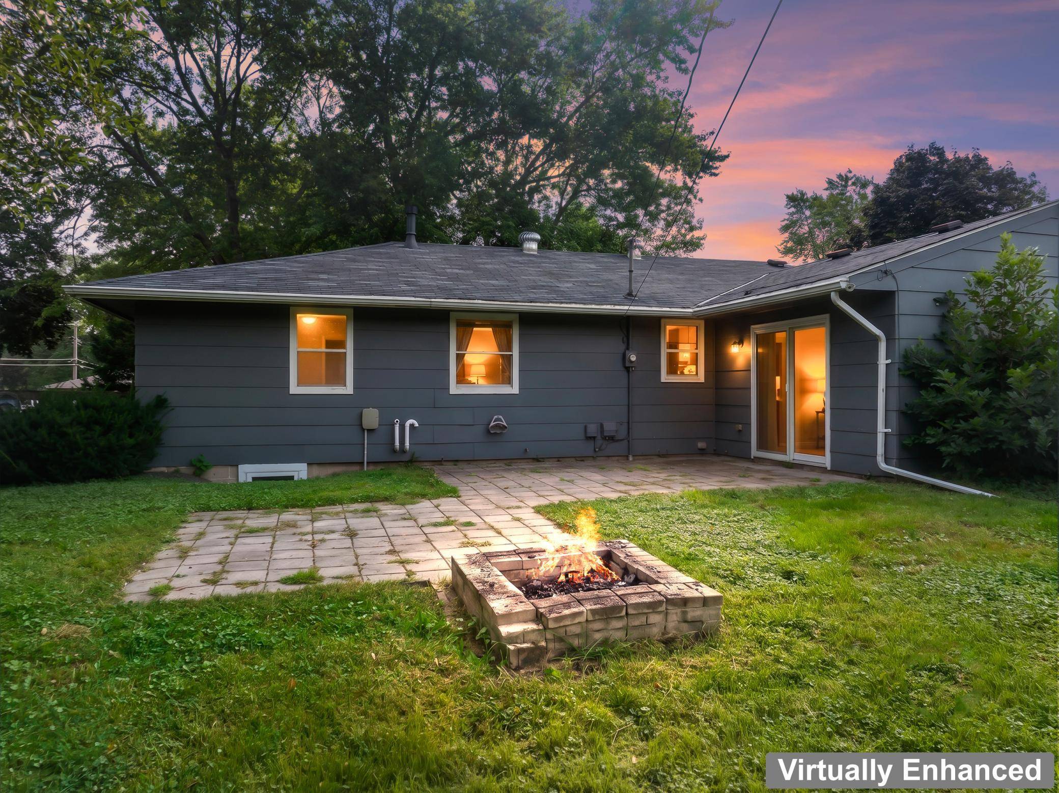 1006 Elmhill DR, Albert Lea, MN 56007