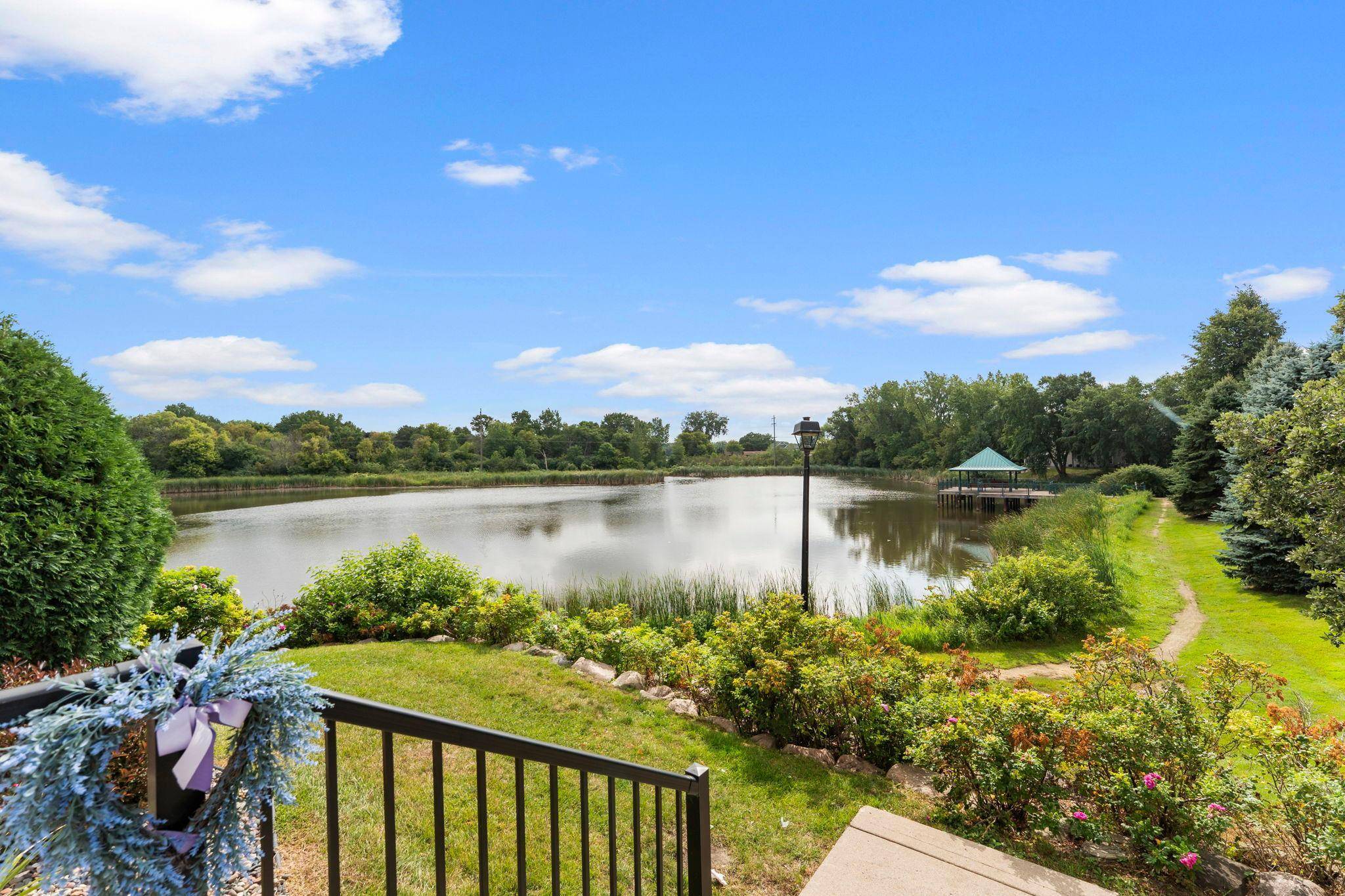 510 Village Pkwy, Circle Pines, MN 55014