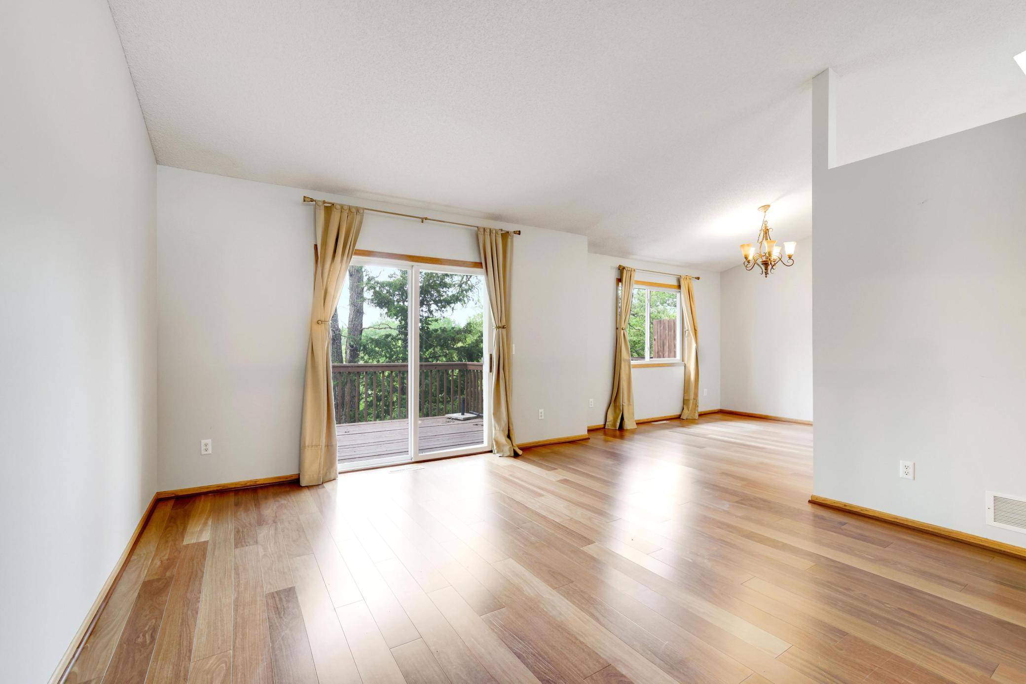 6159 Creek Line DR, Minnetonka, MN 55345