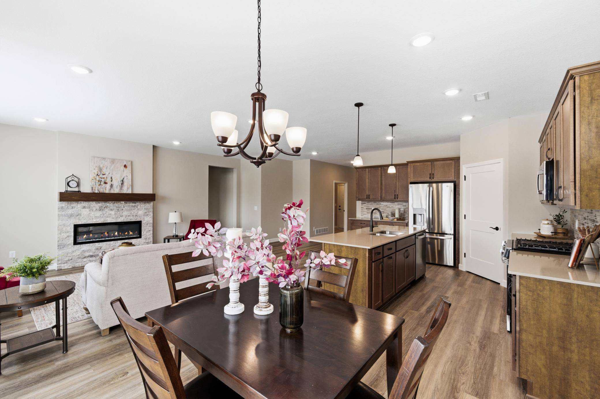 1037 E Meadowsweet DR, River Falls, WI 54022