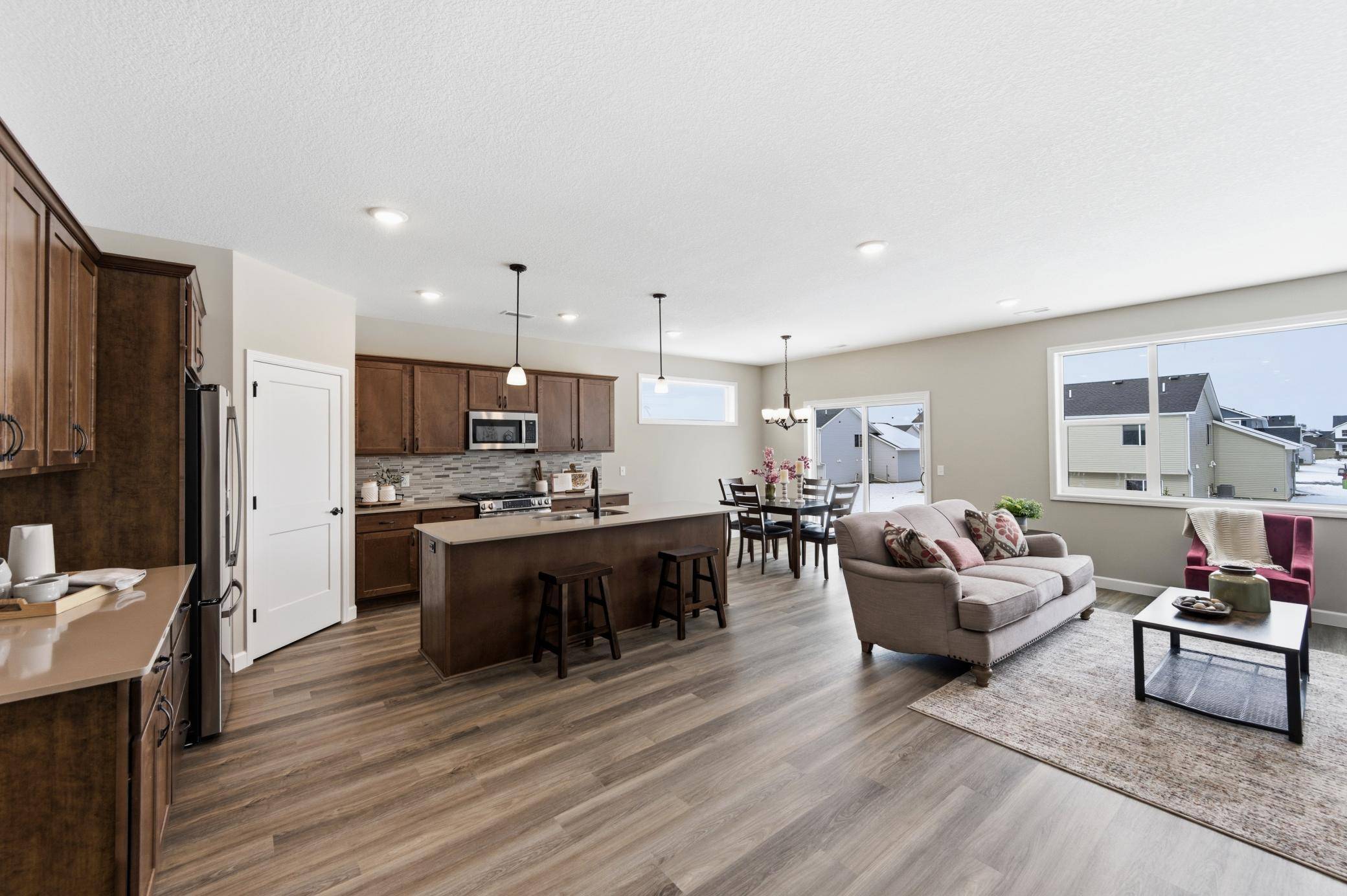 1037 E Meadowsweet DR, River Falls, WI 54022