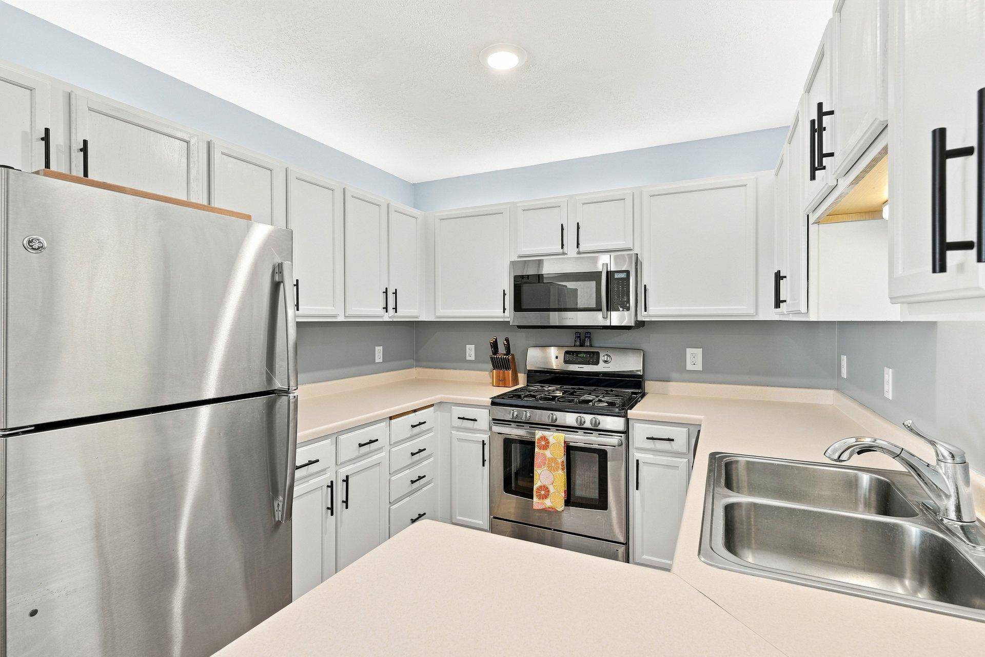 1122 Heather LN, Waconia, MN 55387