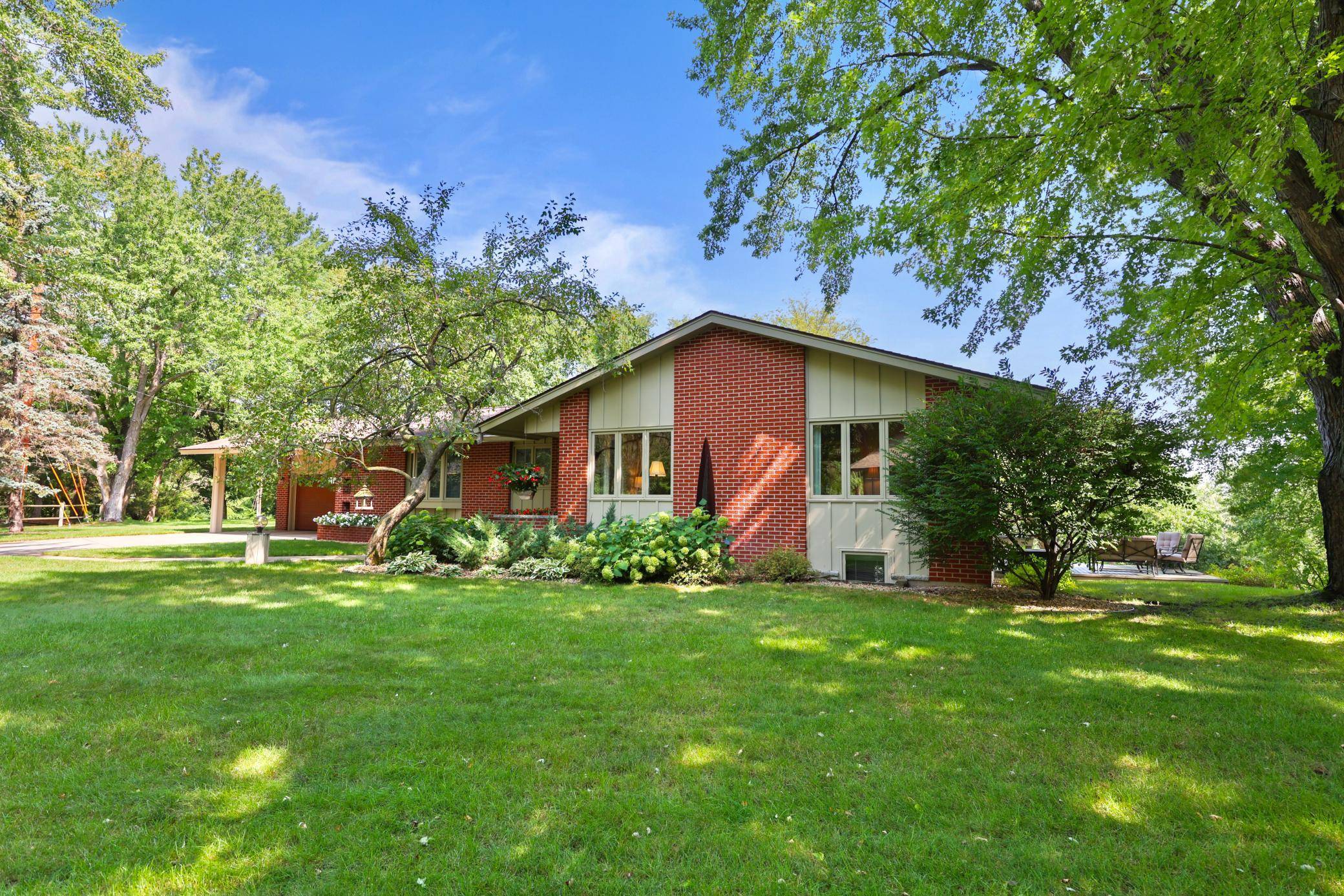2502 Island View DR, Saint Cloud, MN 56301