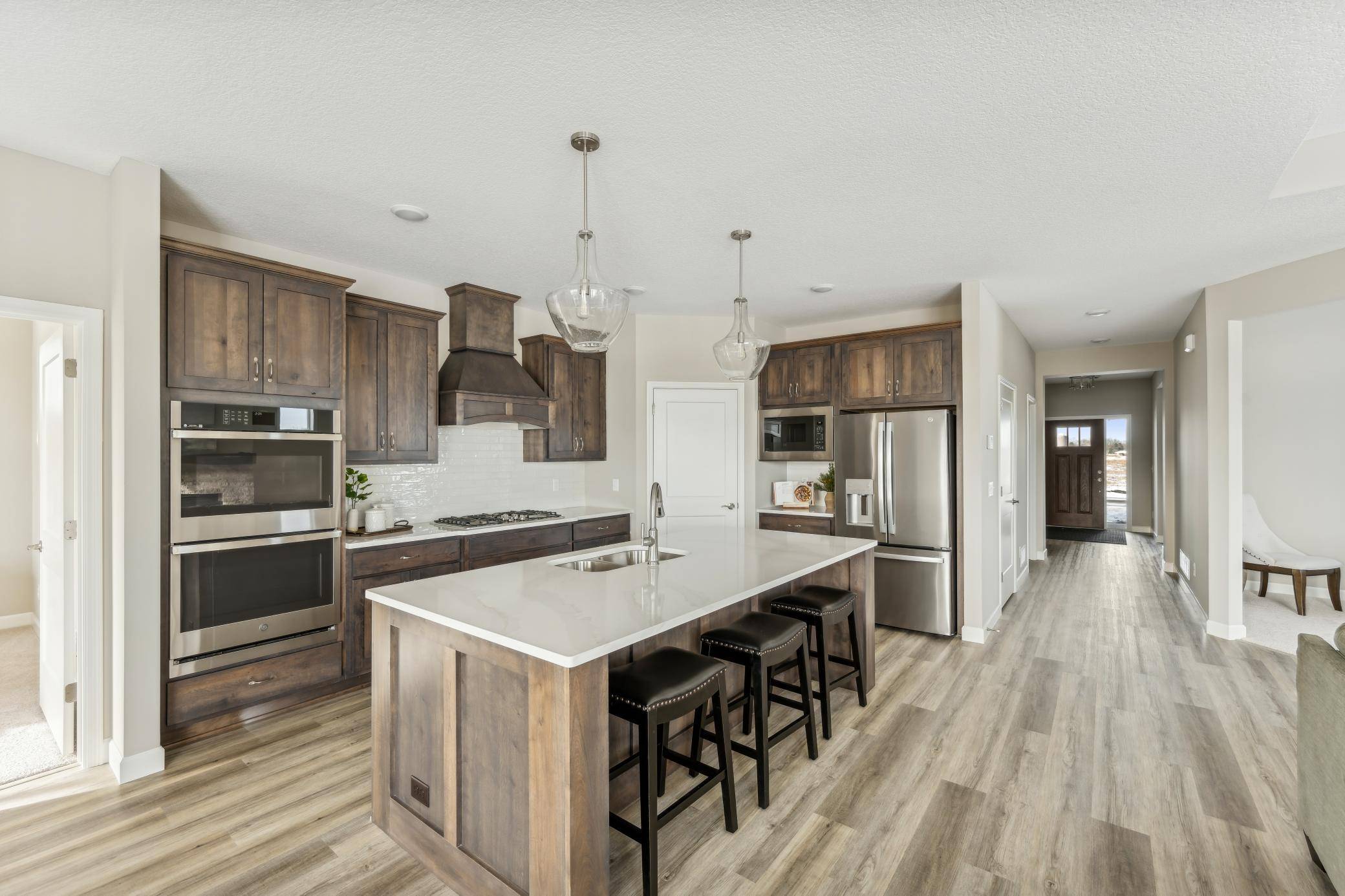 1055 E Meadowsweet DR, River Falls, WI 54022
