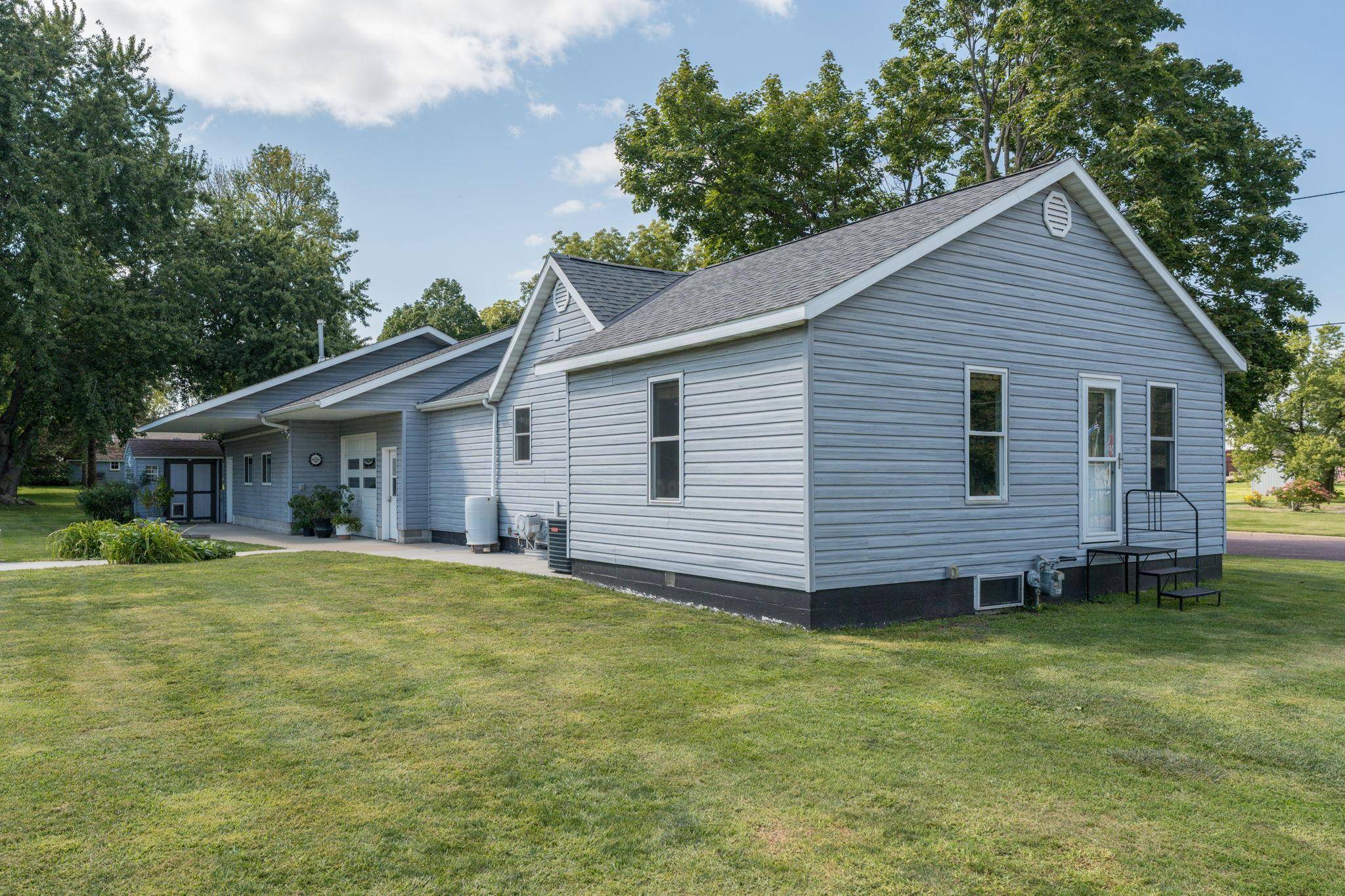 200 Kenzie ST, Sherburn, MN 56171