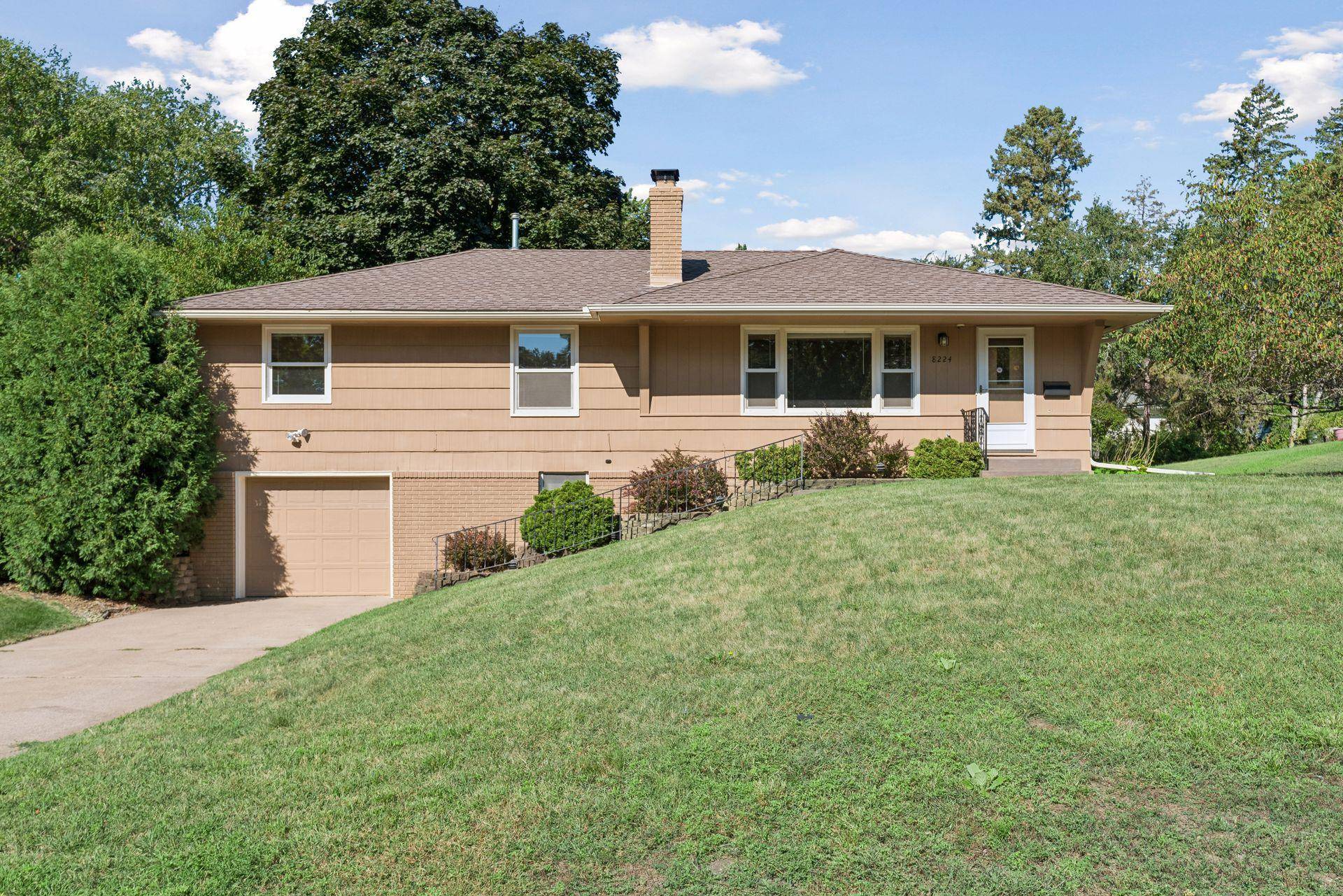 8224 Xerxes AVE S, Bloomington, MN 55431