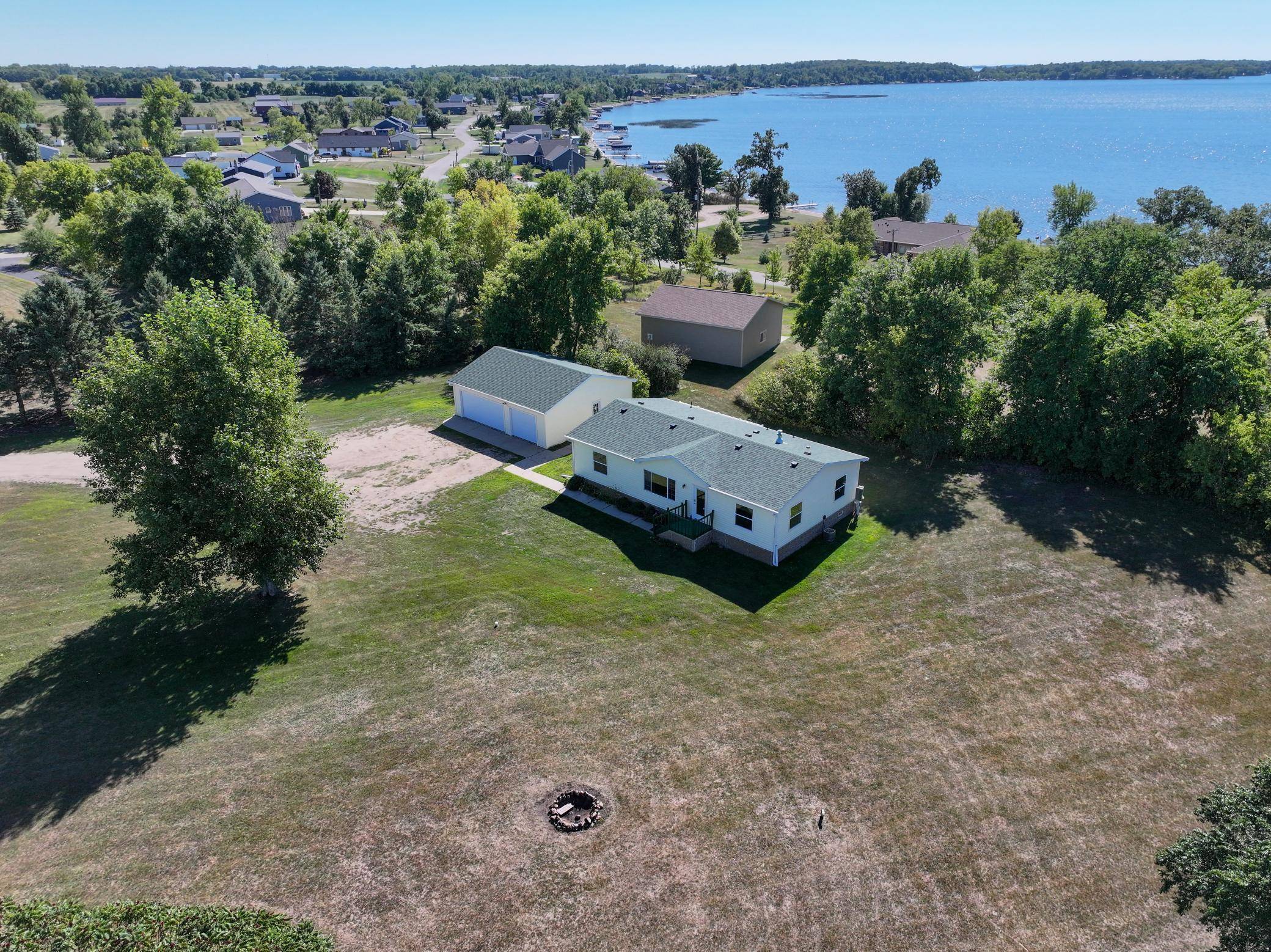 1695 Sunset Access RD SE, Alexandria, MN 56308