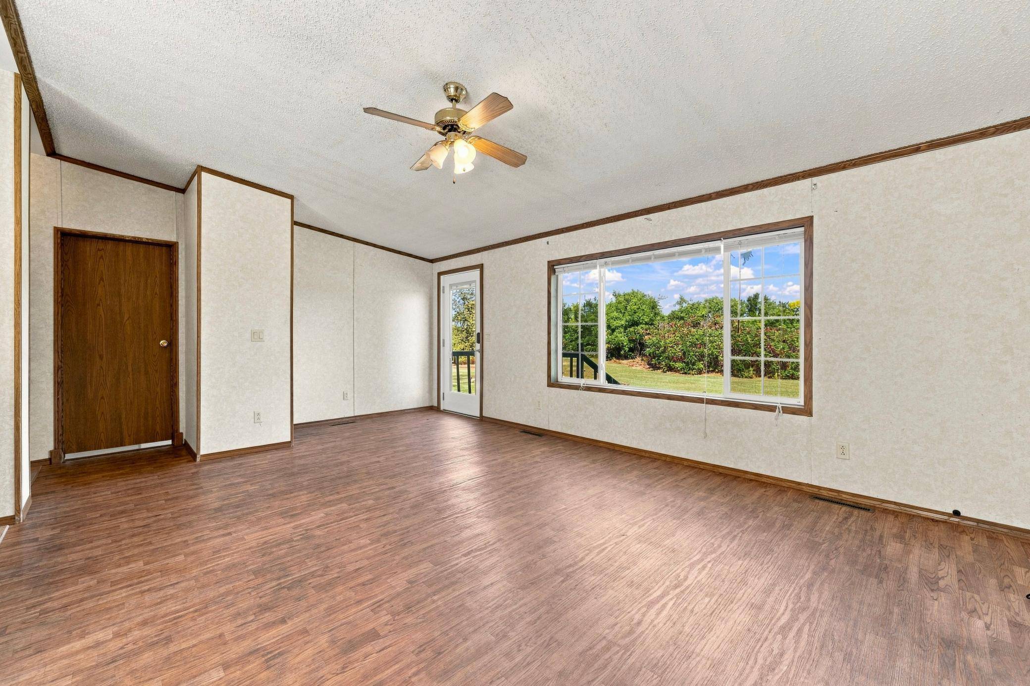 1695 Sunset Access RD SE, Alexandria, MN 56308