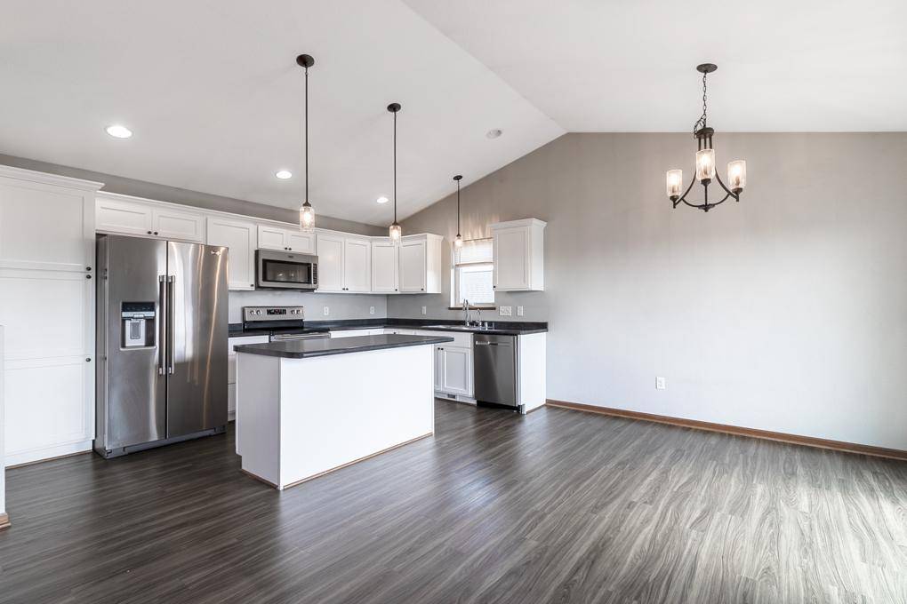 720 Mulligan ST, Mankato, MN 56001