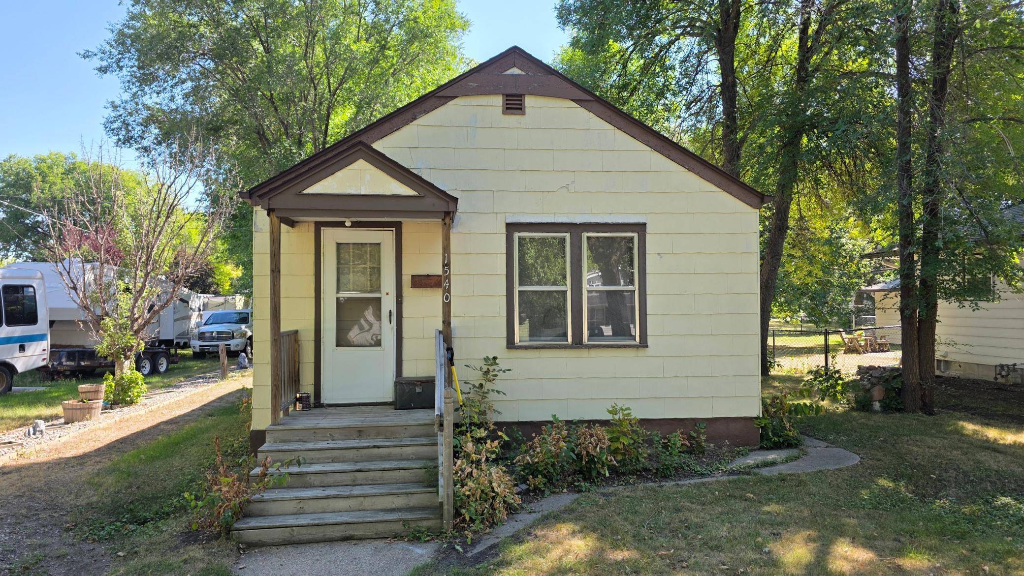 1540 14 1/2 ST S, Fargo, ND 58103