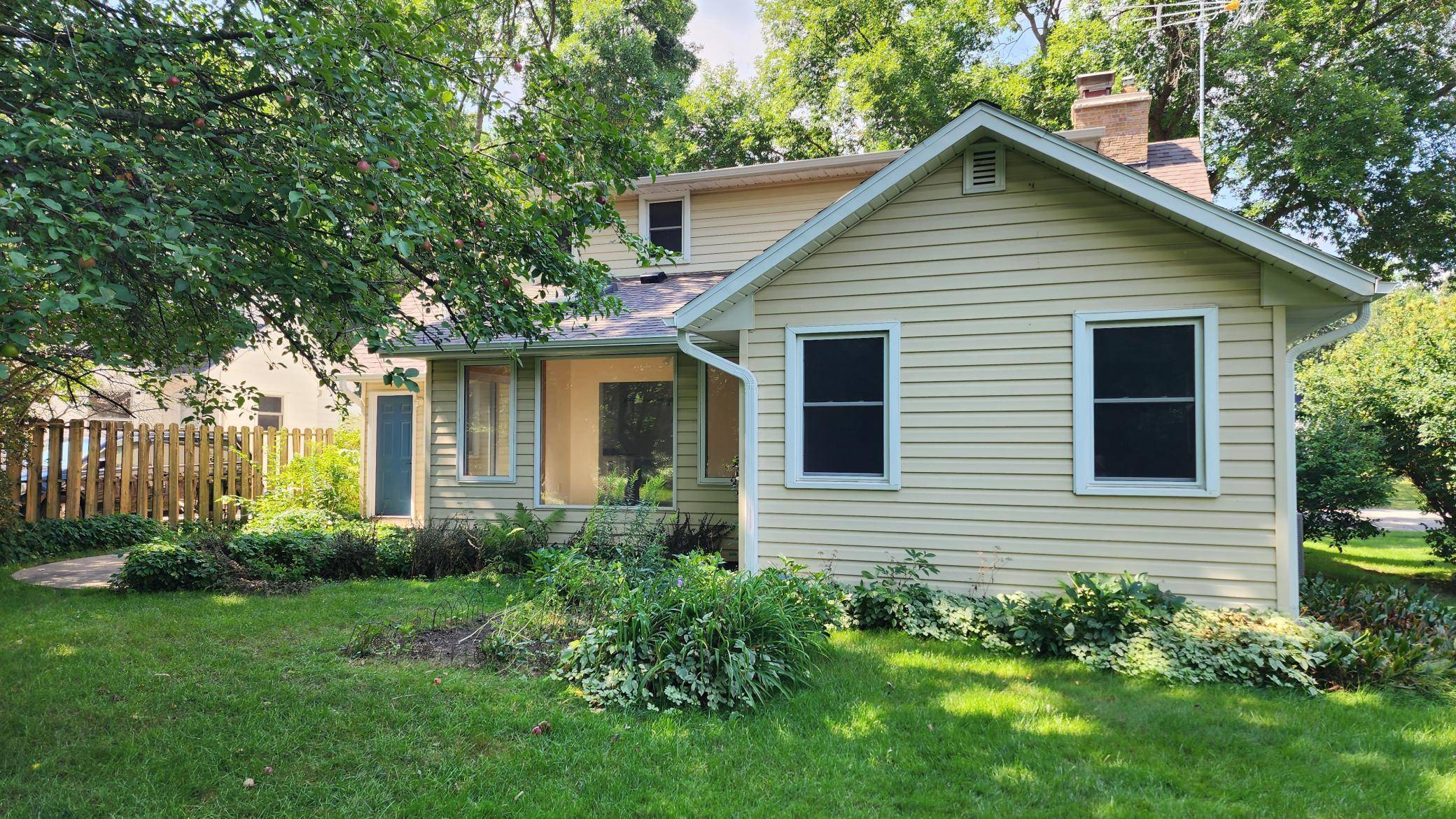 2032 13th AVE NW, Rochester, MN 55901