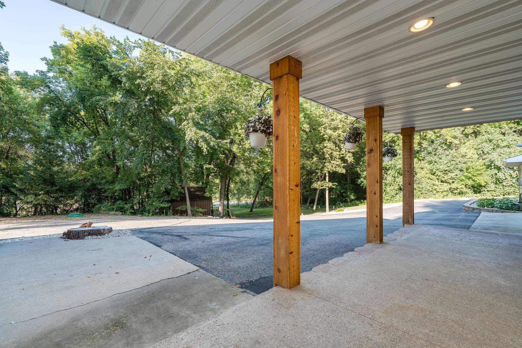 1139 Birch AVE, Mankato, MN 56001