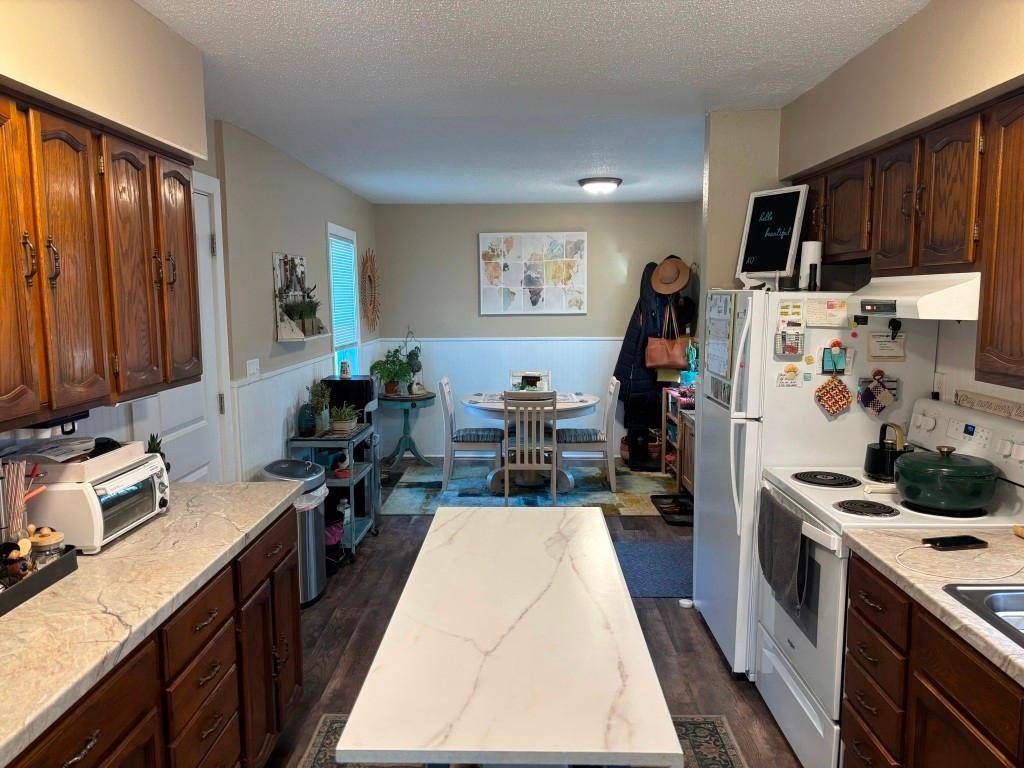 128 S Morrison AVE, Jackson, MN 56143