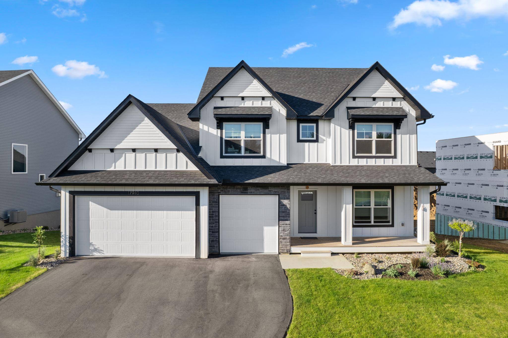 17940 Headwaters DR, Lakeville, MN 55044