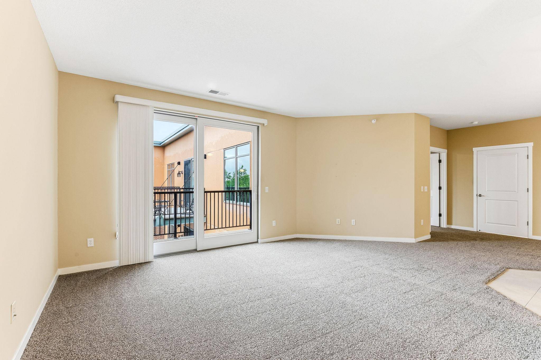 1070 Grandview CT NE #411, Columbia Heights, MN 55421