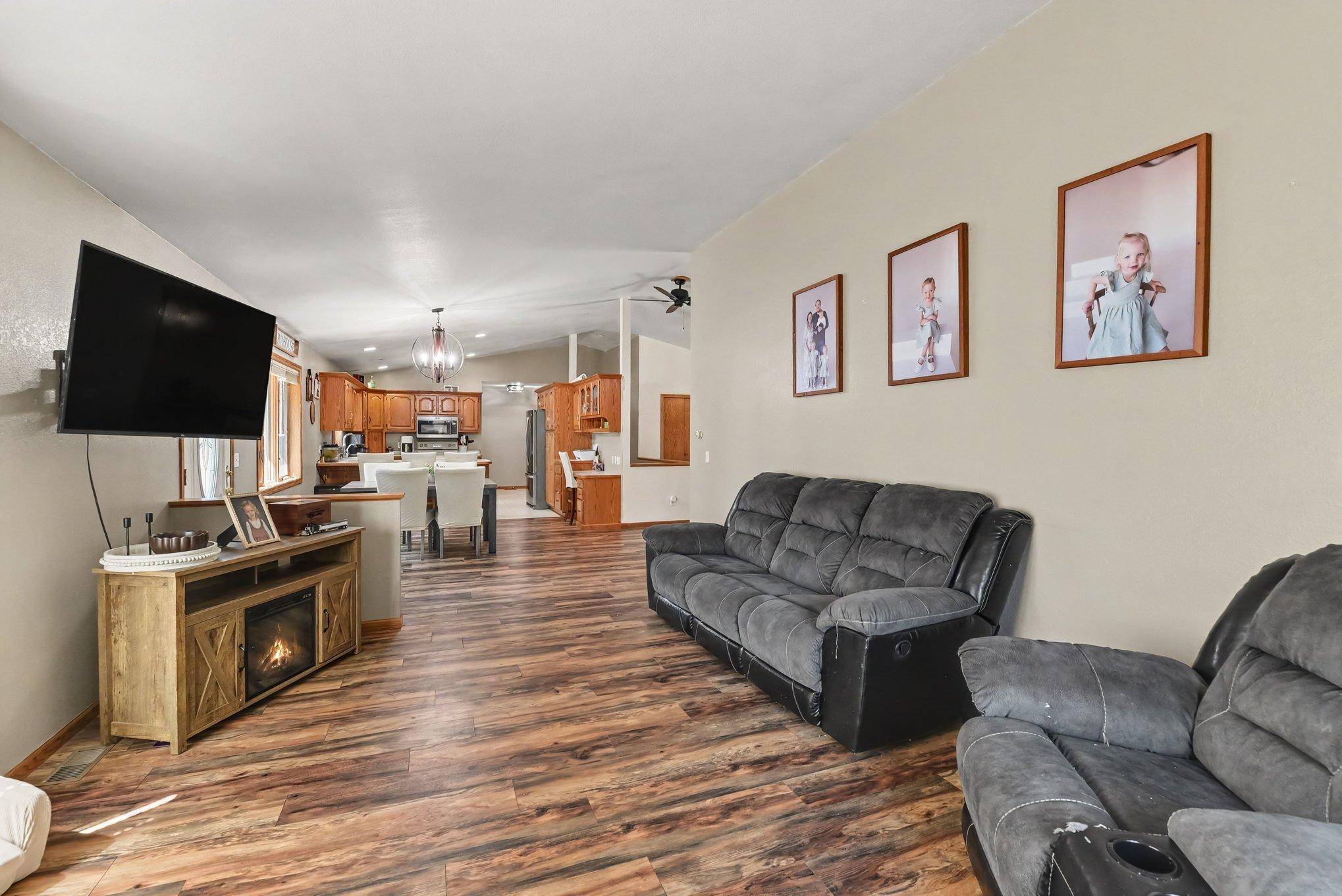 610 W Maple ST, Edgerton, MN 56128