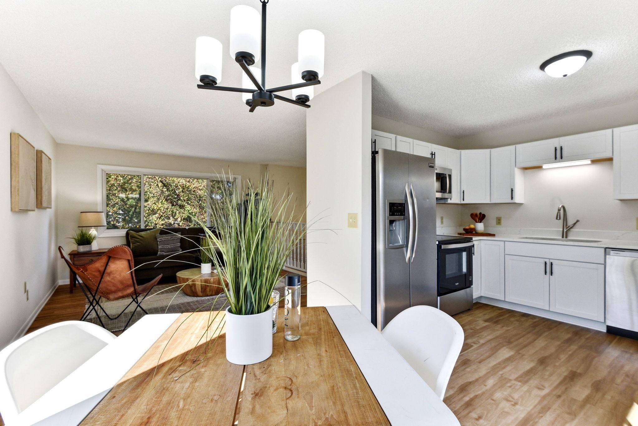 4233 Braddock TRL, Eagan, MN 55123