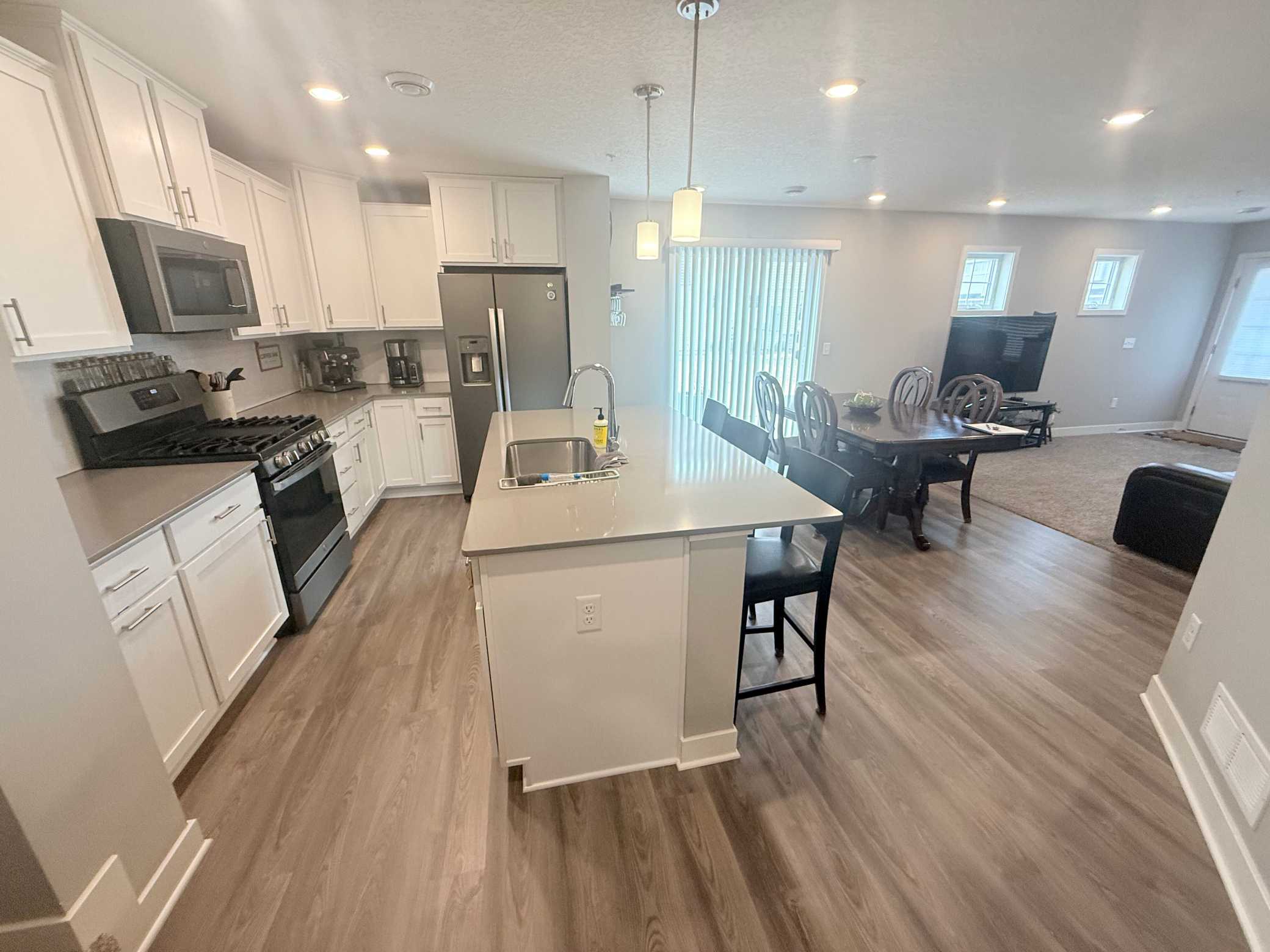 7238 Dora DR, Hugo, MN 55038
