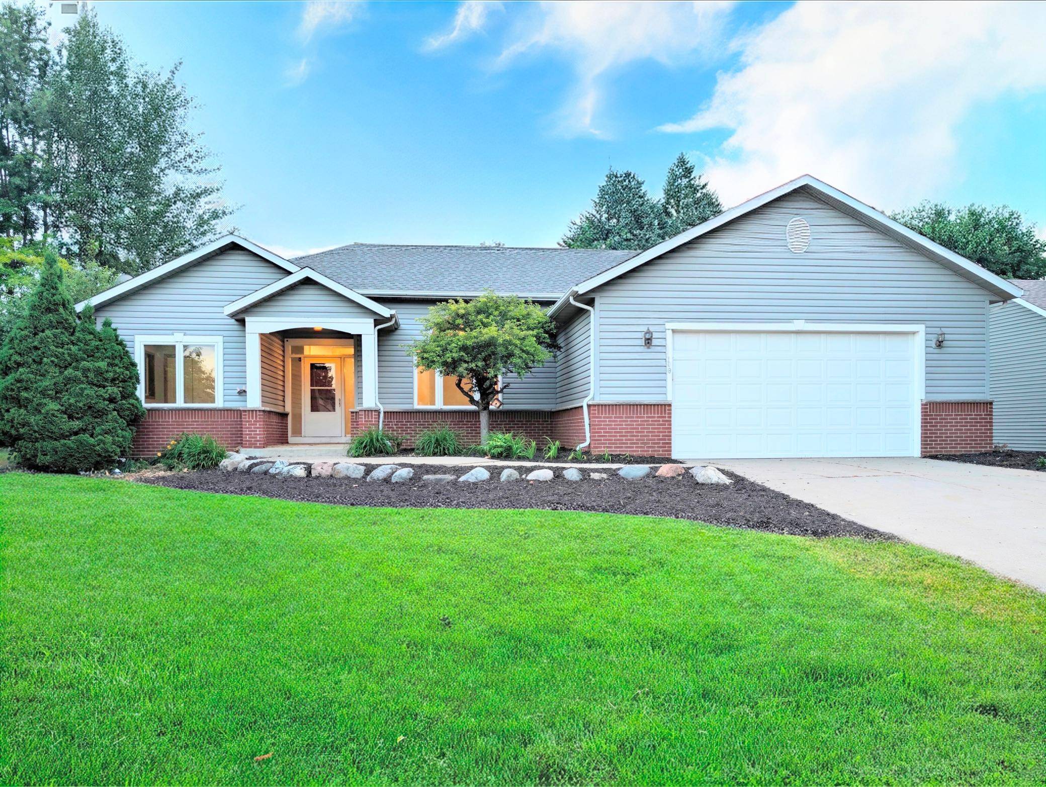 2100 Sibley View CT, Northfield, MN 55057