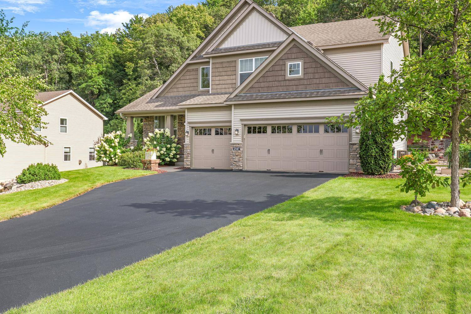 2147 Spring Lake CT, Shakopee, MN 55379