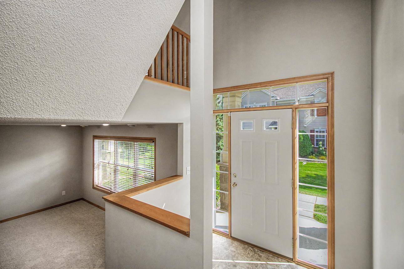3721 Hazel TRL #A, Woodbury, MN 55129