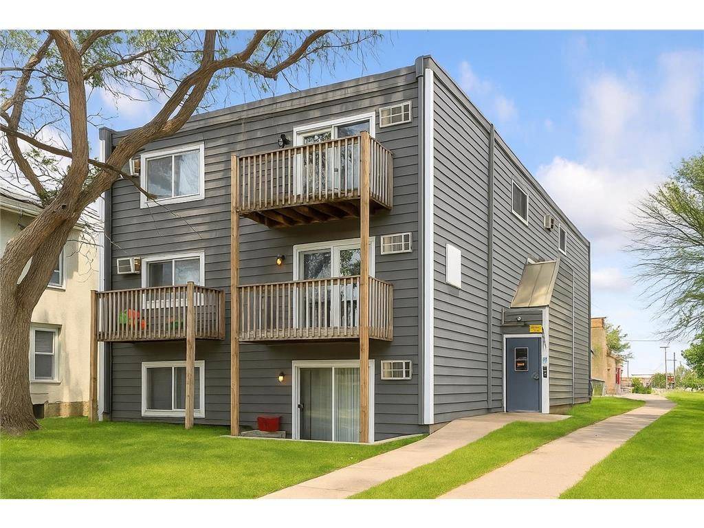 924 21st AVE S, Minneapolis, MN 55404