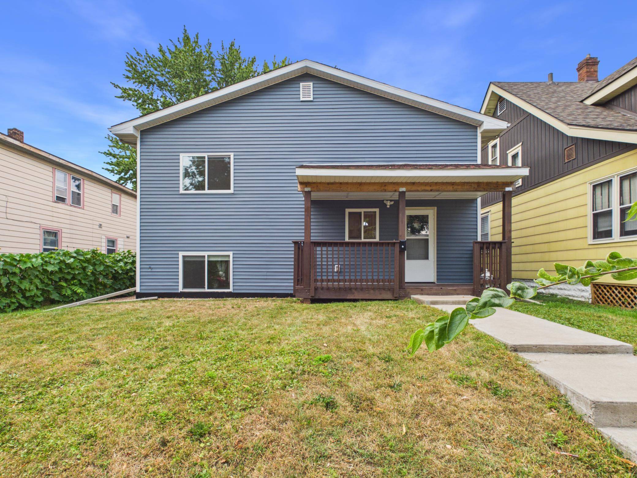 983 Cook AVE E, Saint Paul, MN 55106