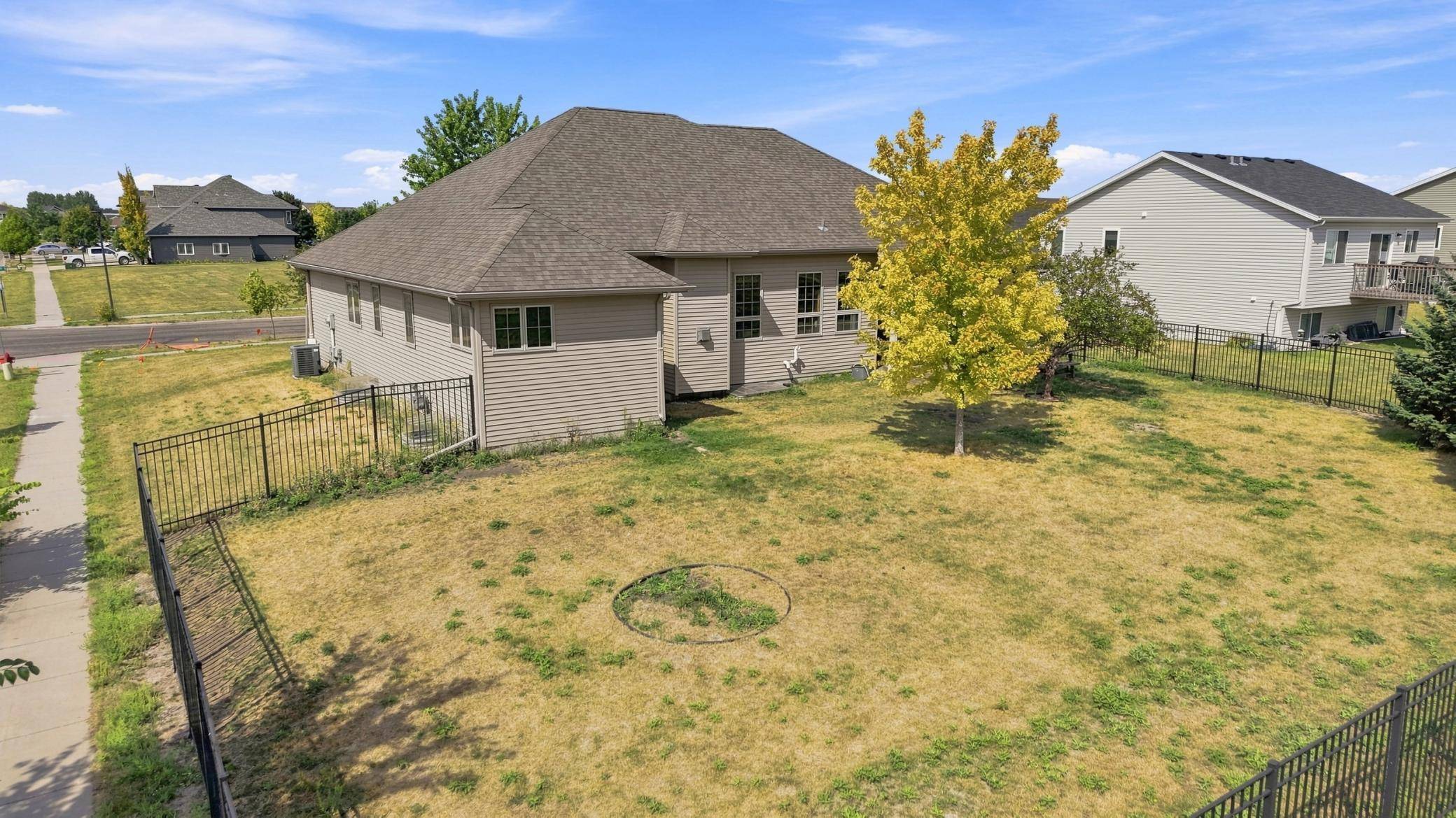 3848 16th ST S, Moorhead, MN 56560